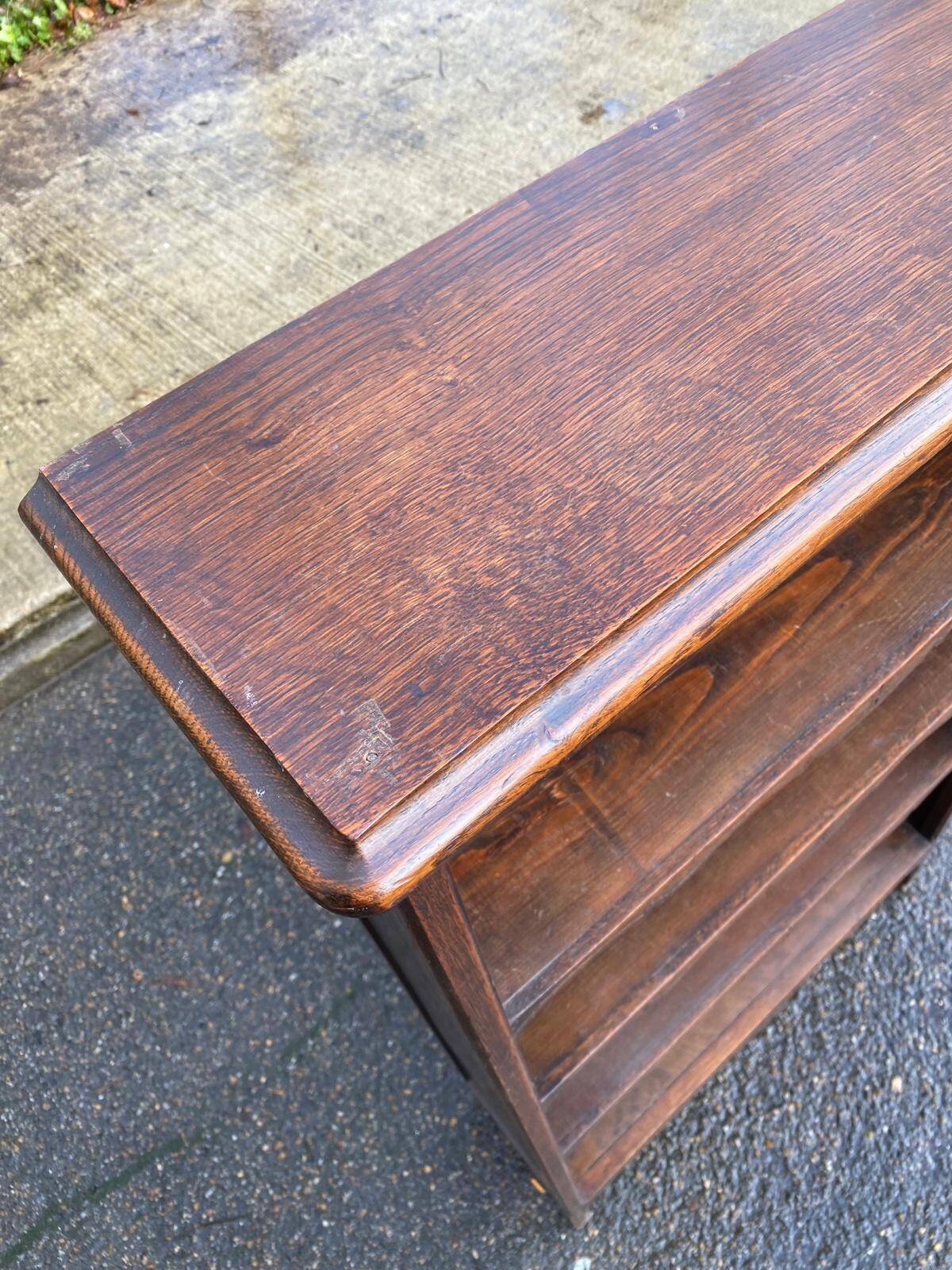 Bibus Louis XV bookshelf in solid dark oak from the 19th century 125