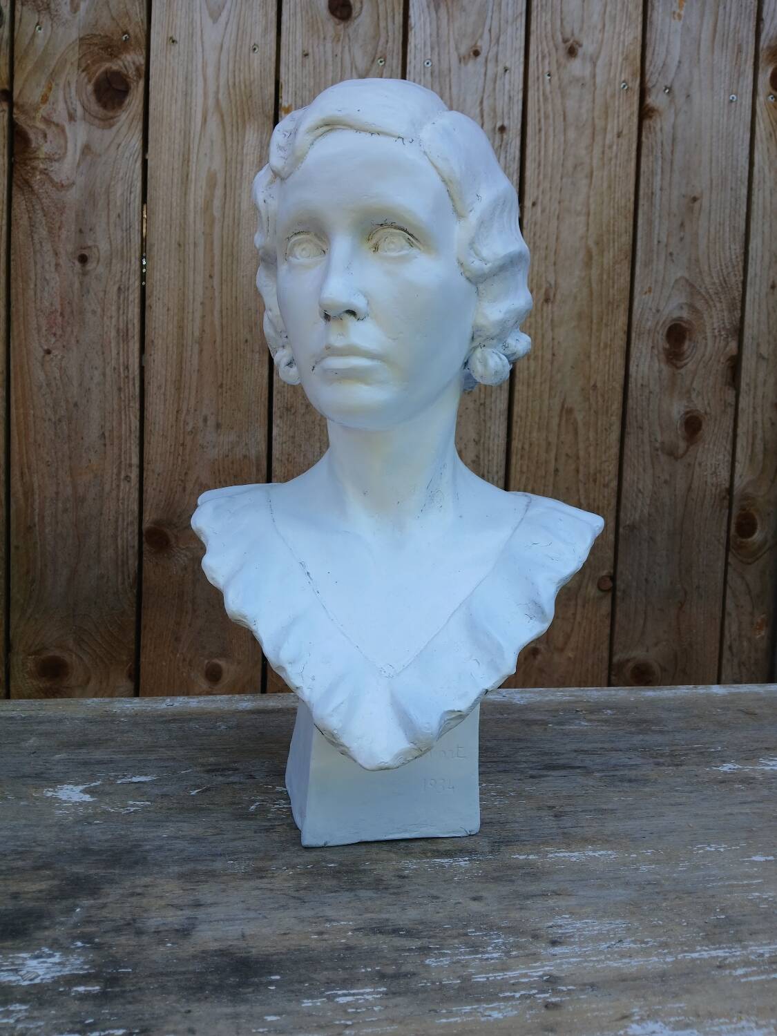 Bust statue of a woman from the 1930s signed by Henri Bacquart.