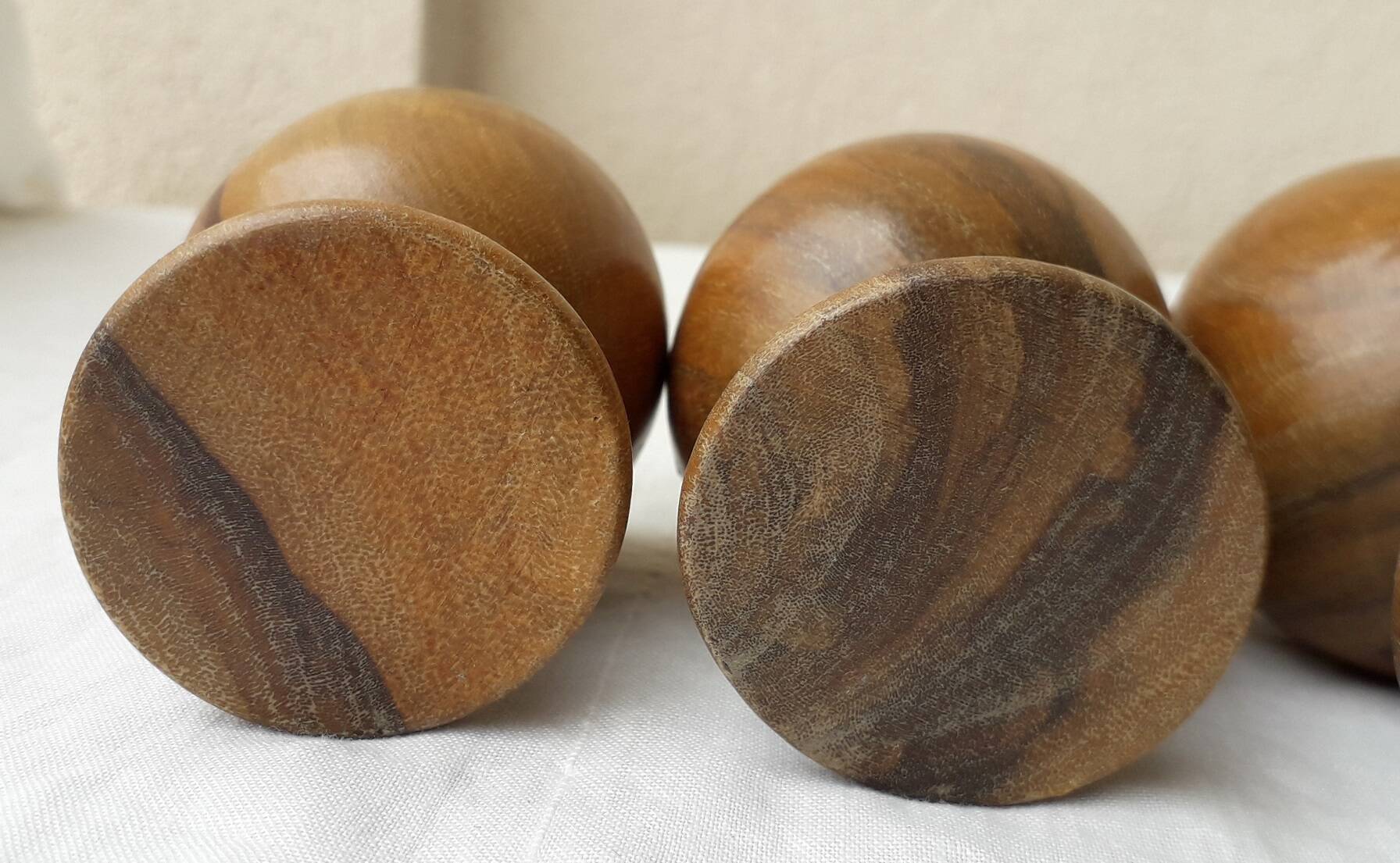 6 wooden egg cups