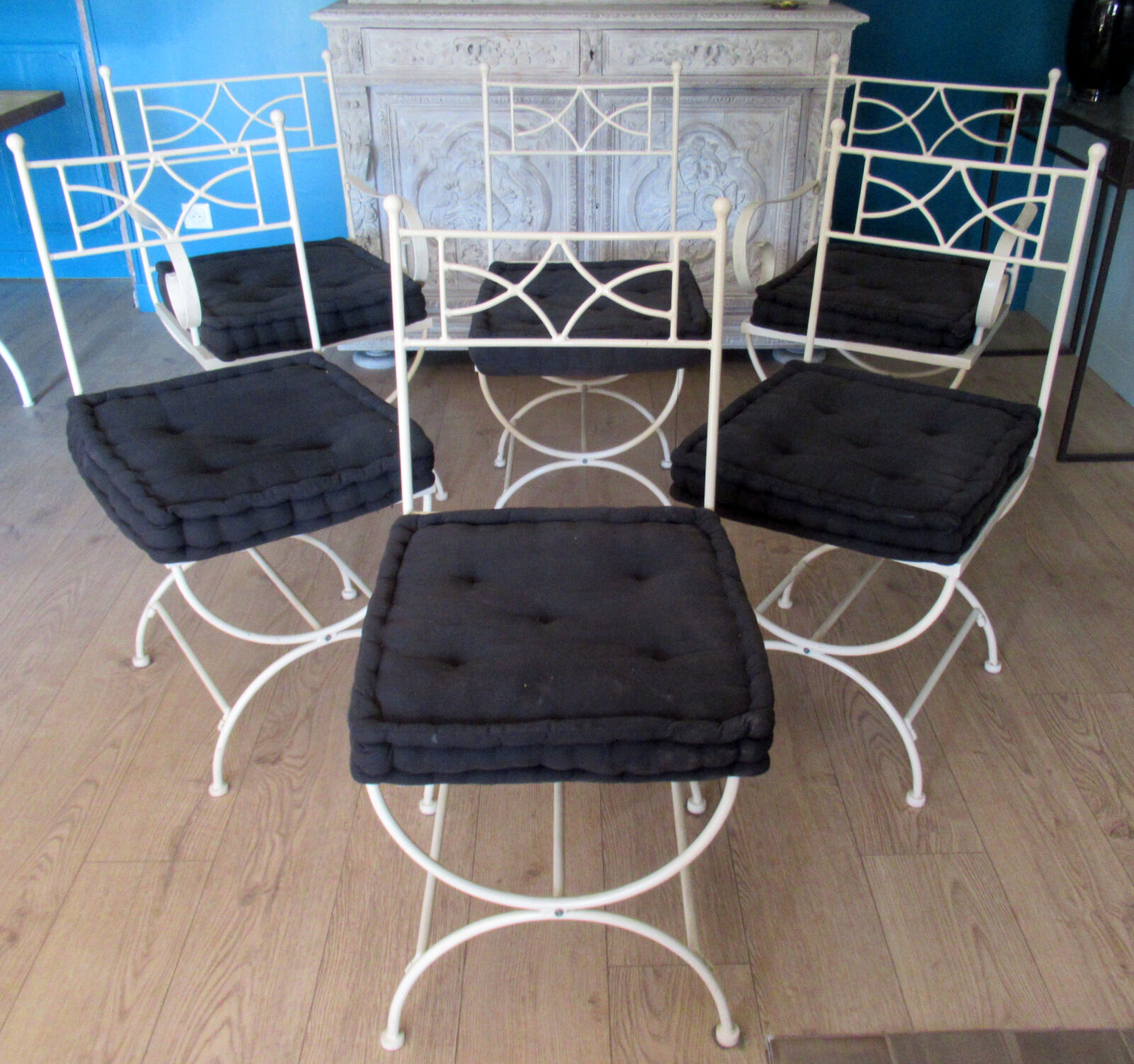 Set of garden seats, made of iron