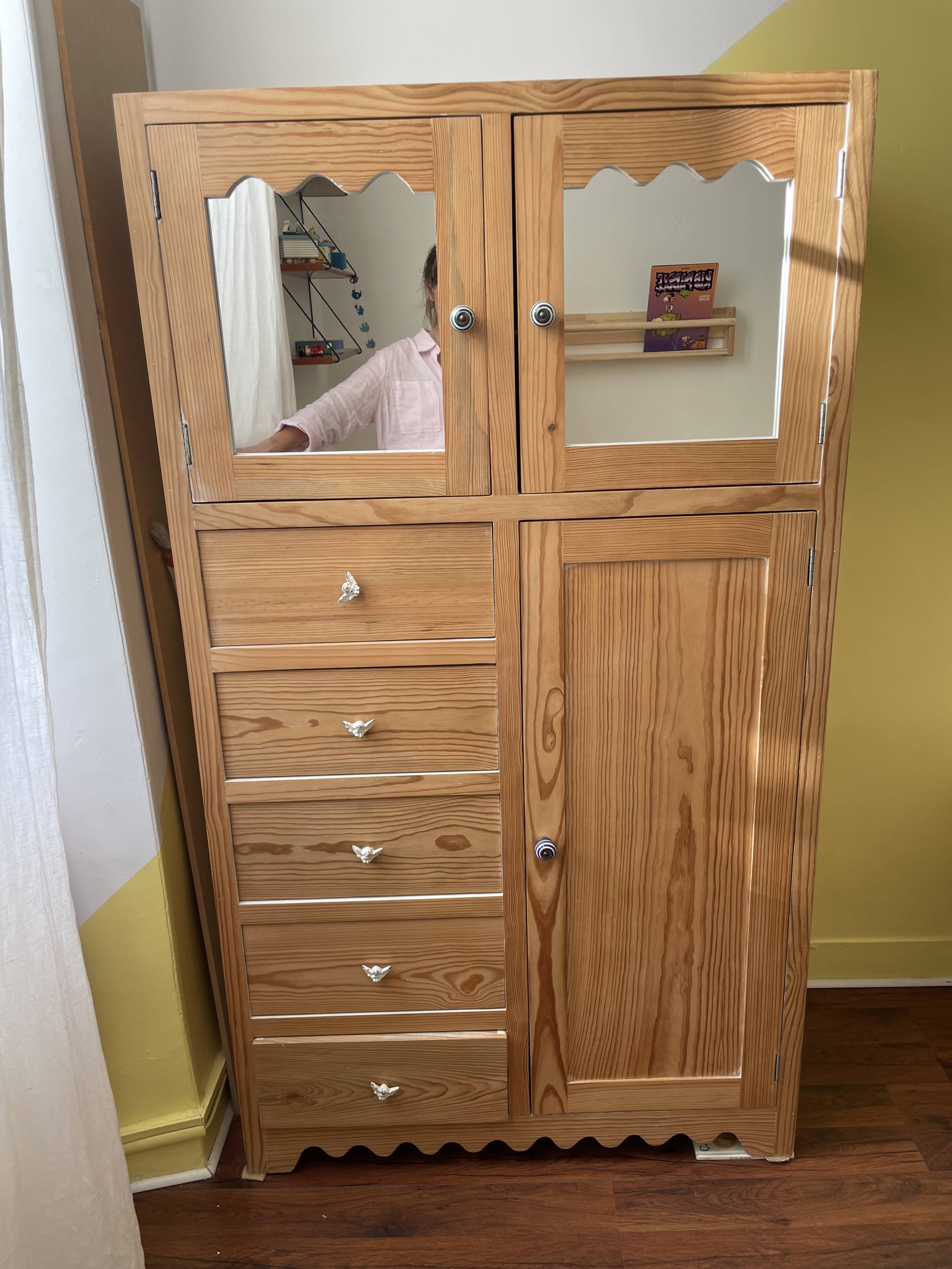 Armoire enfant en bois