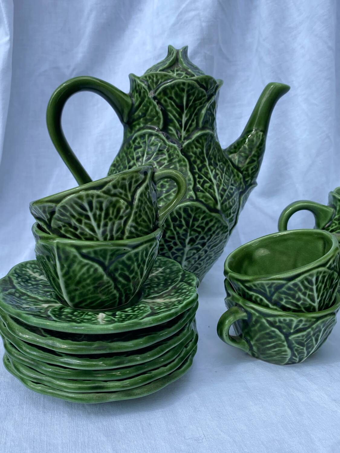 Vintage cabbage leaf service