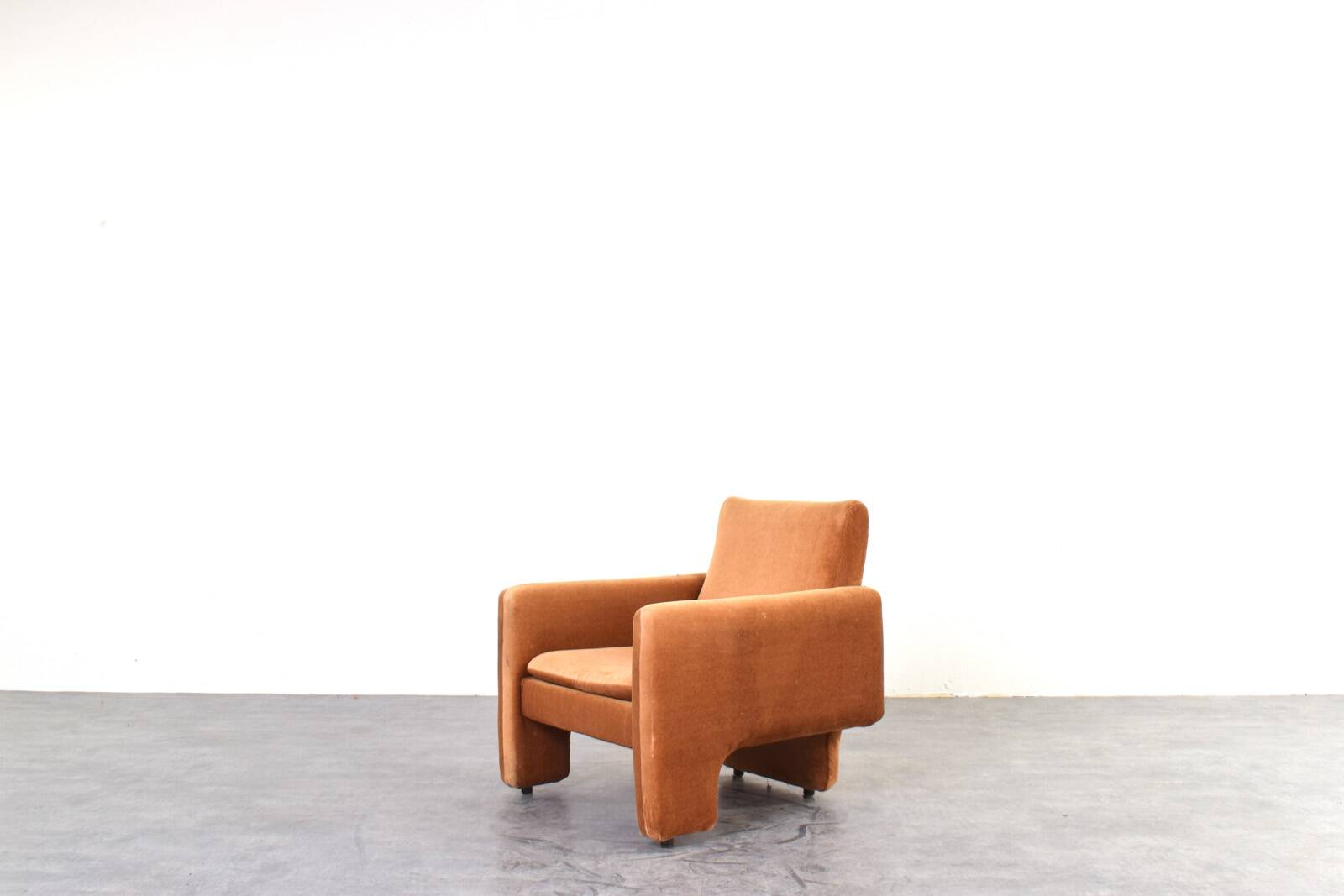 Vintage Italian Lounge Chair in Copper Velvet, 1970s.