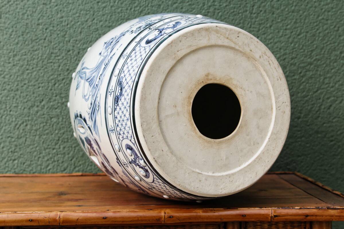 Chinese ceramic stool