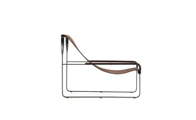 Fauteuil artisanal contemporain en acier noir et cuir marron