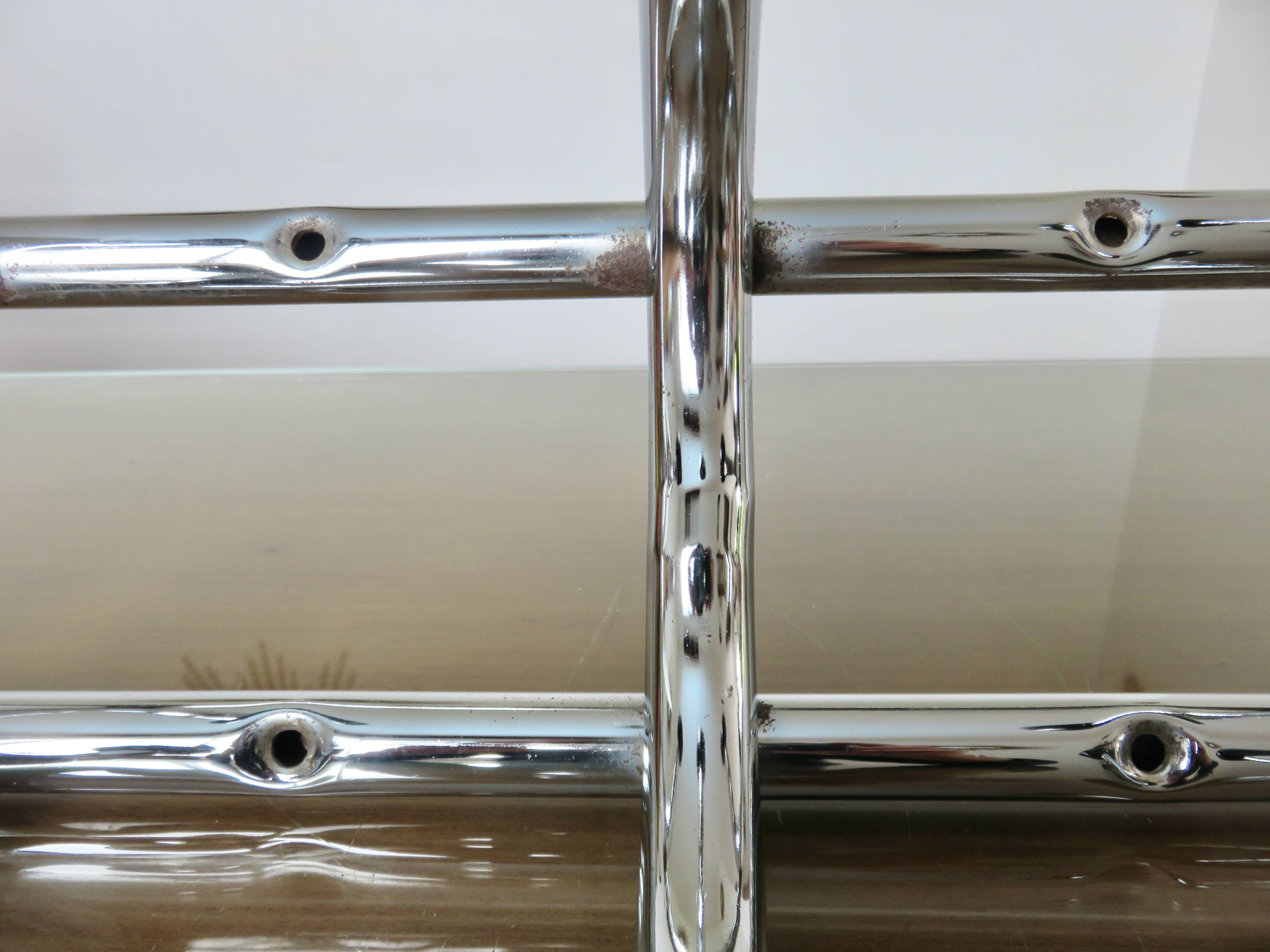 Streamlined coat rack, rockabilly, in chrome metal and bakelite 1970