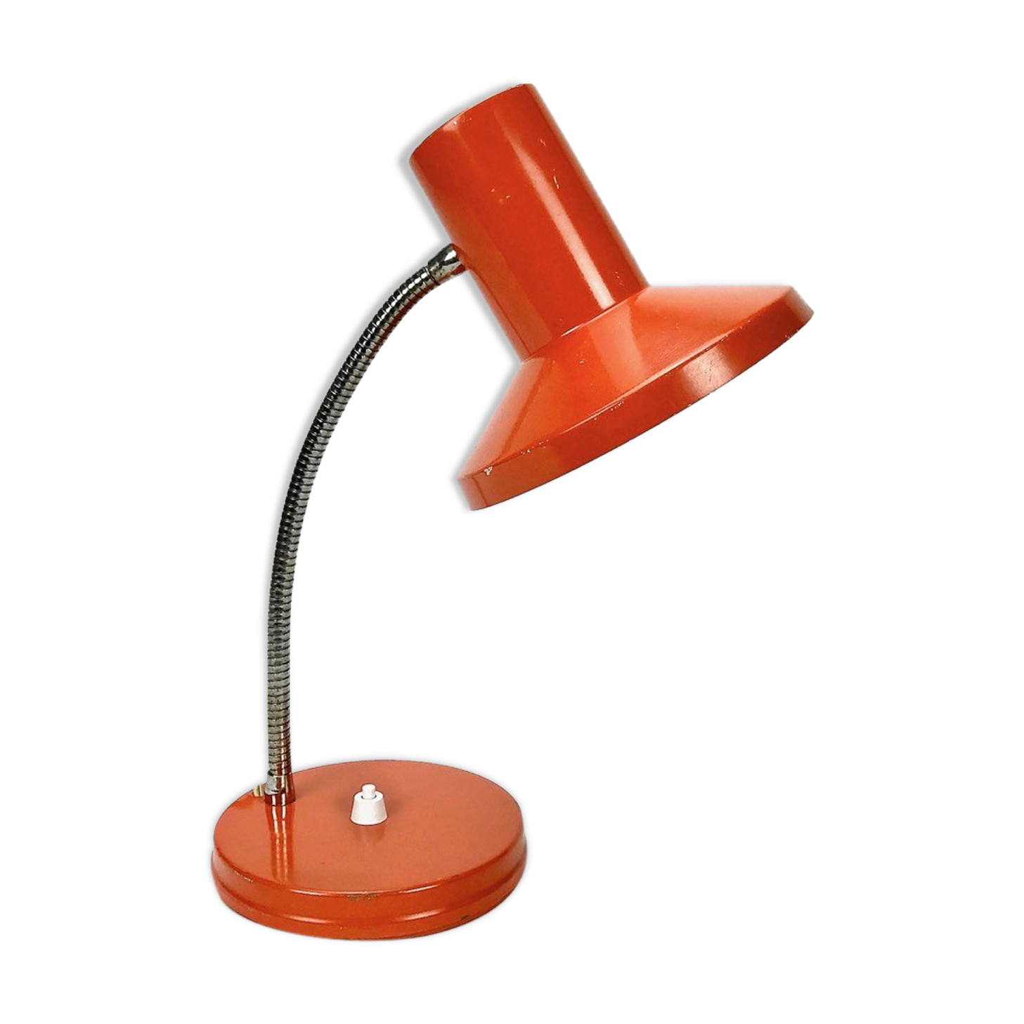 Orange casserole pose lamp