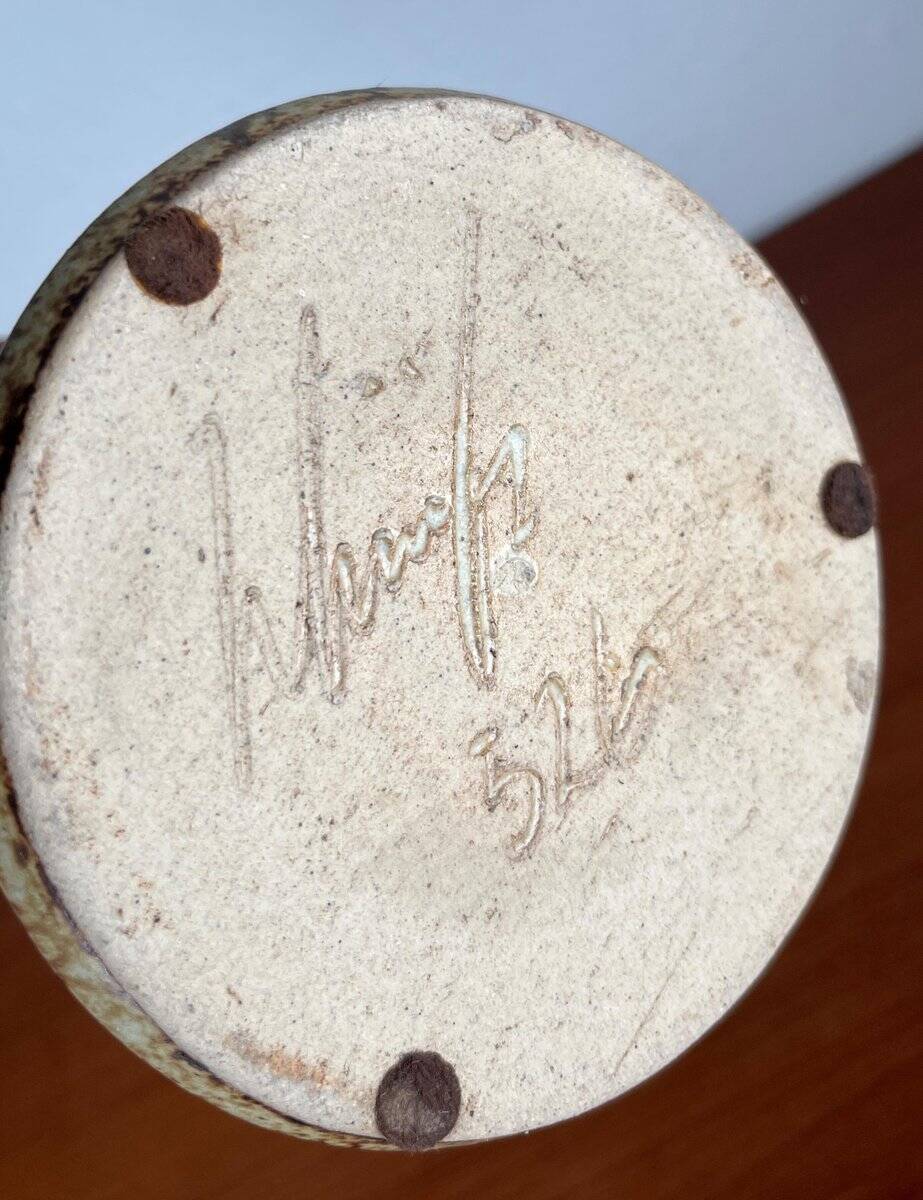 Mid-century Danish studio ceramic candlestick signed Aage Würtz, 1960s.