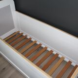 Retro bed of the 1930s