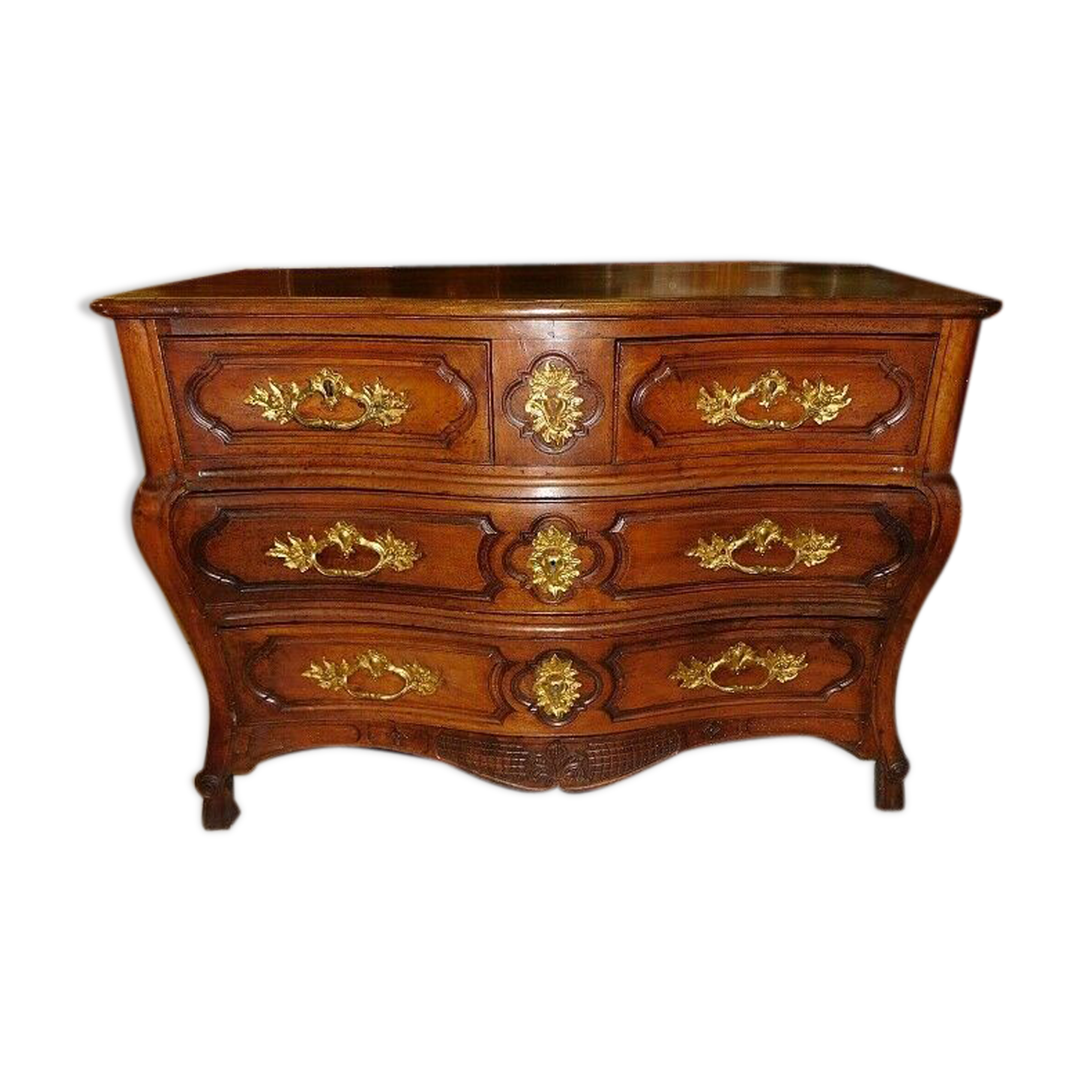 Commode Louis XV tombeau en noyer du XVIIème siècle