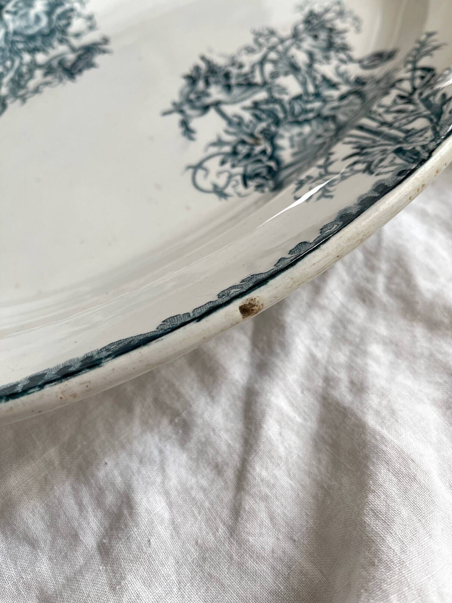 Oval iron earthenware dish "Pavots" Saint Amand A. Lebacqz & M. Bouchart