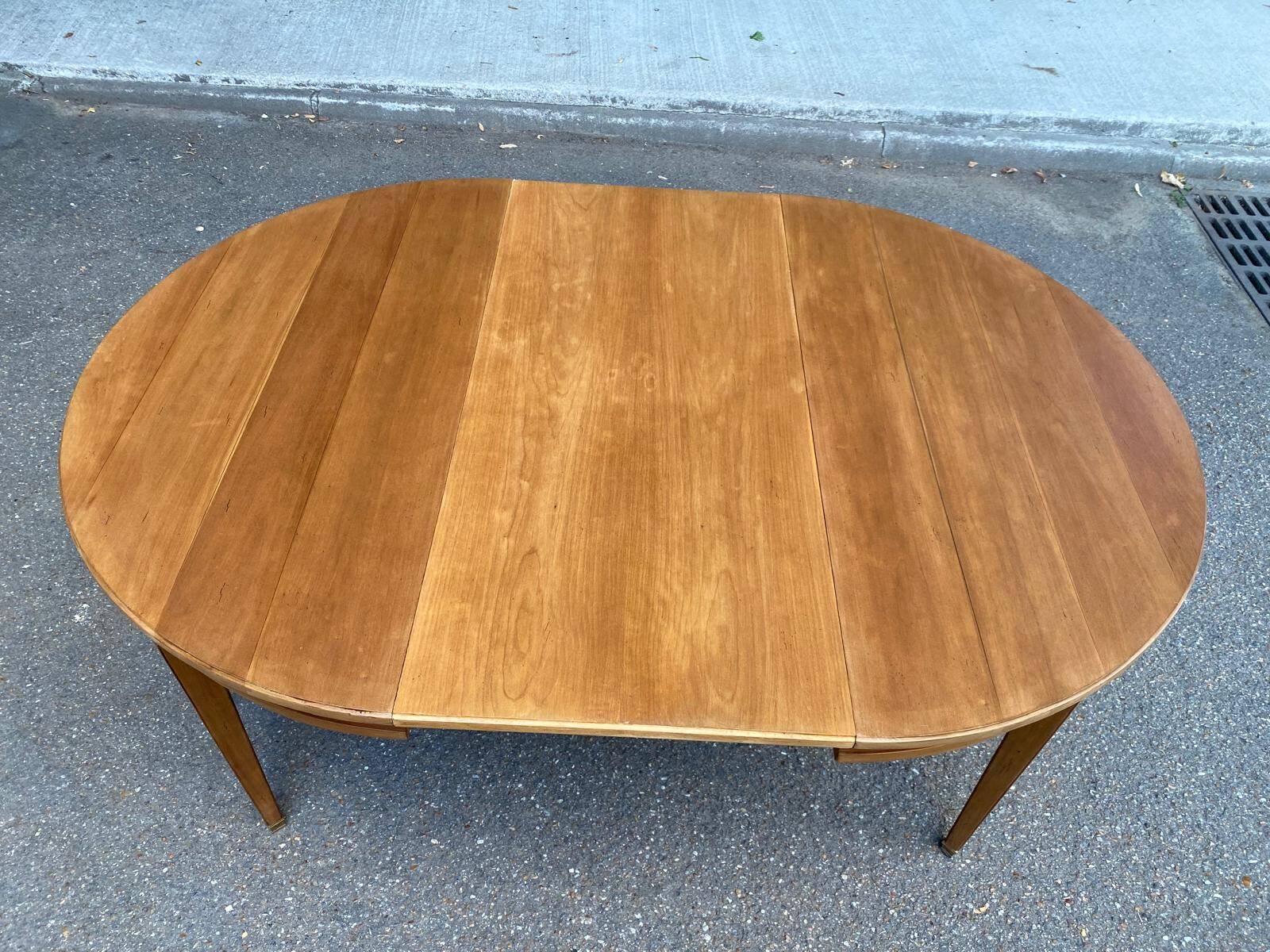 Louis XVI round extendable dining table renovated medium oak 160cm