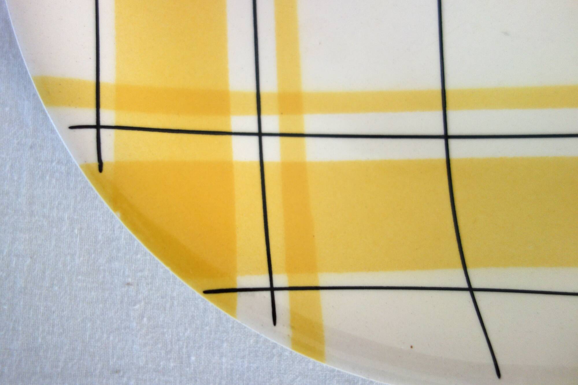 6 Salins flat plates, vintage Montreal model