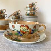 Fine mother-of-pearl and floral porcelain cups, Japan