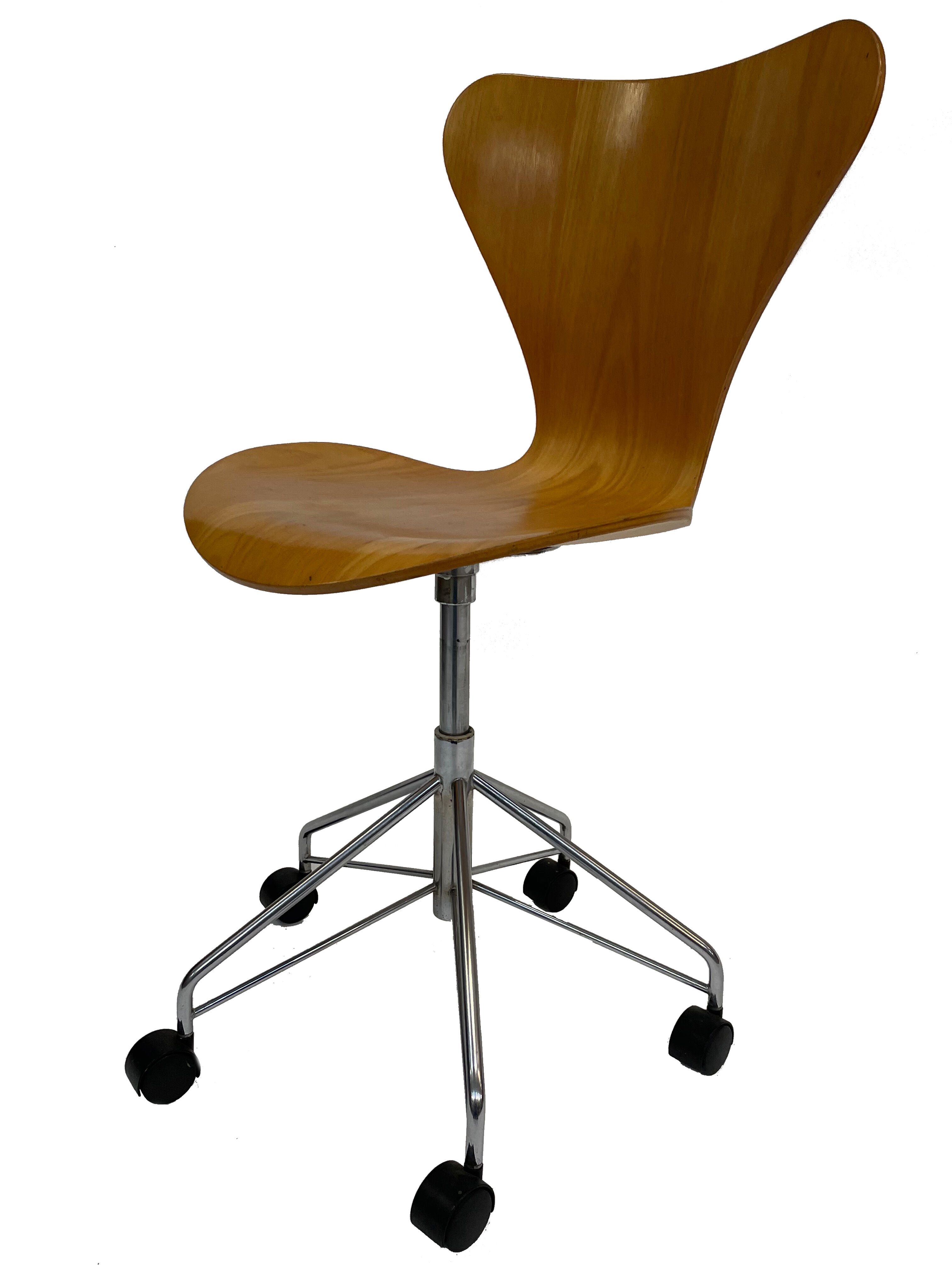 Chaise butterfly d'Arne Jacobsen pour Fritz Hansen