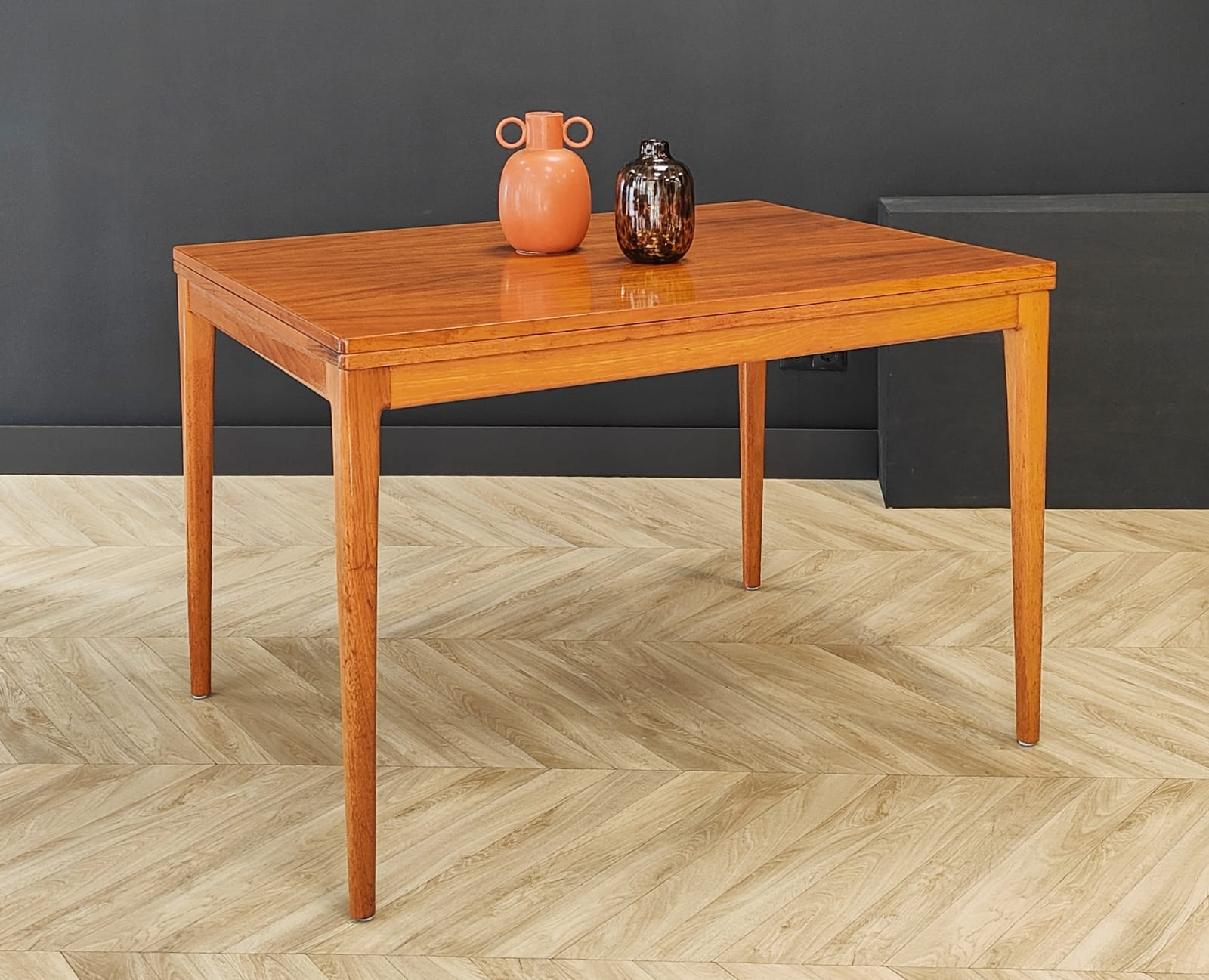 Mid Century extendable dining table | Vintage