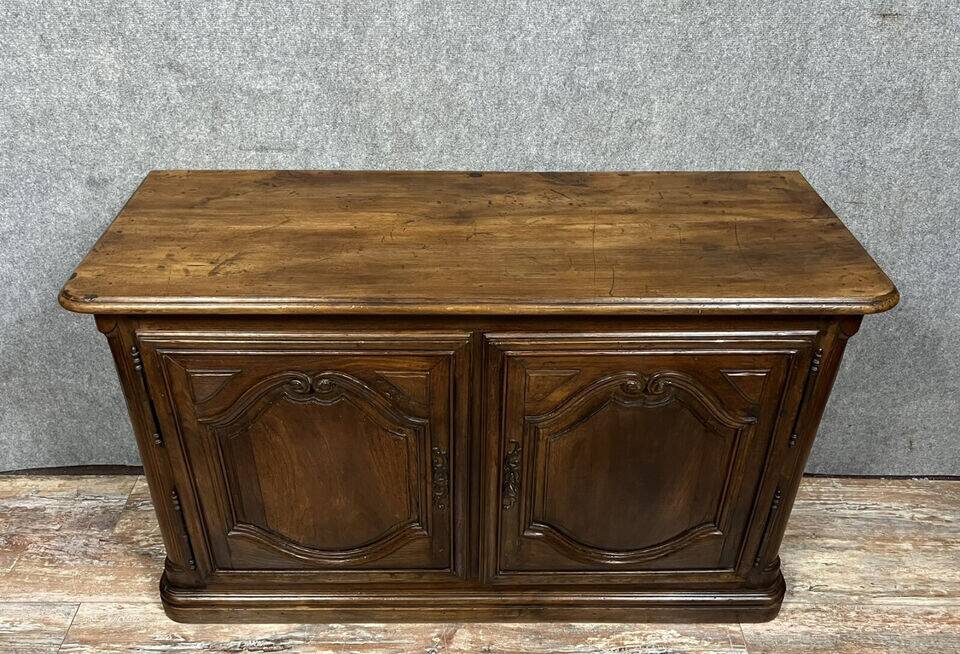 Louis XIV period hunting lodge sideboard in solid walnut circa 1700