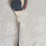 8 ice cream cups with 8 spoons