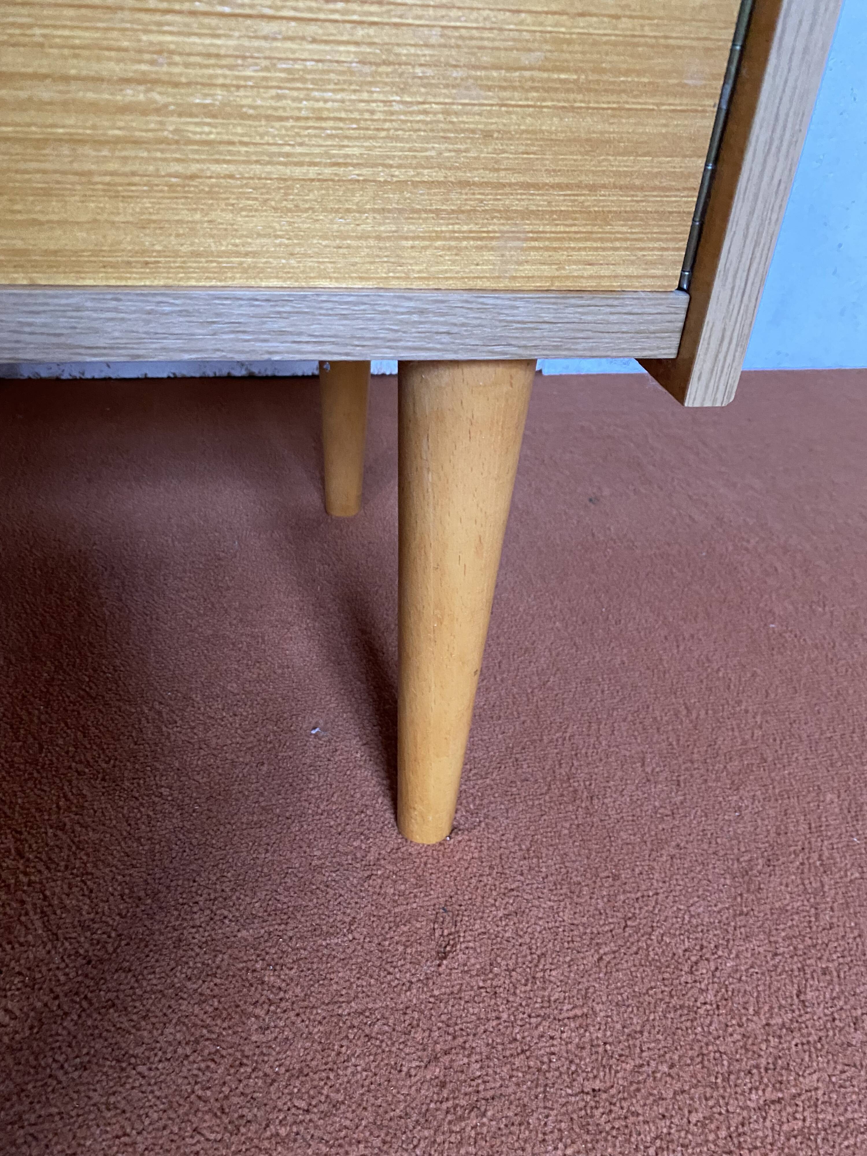 Small showcase bookcase 1950/1960