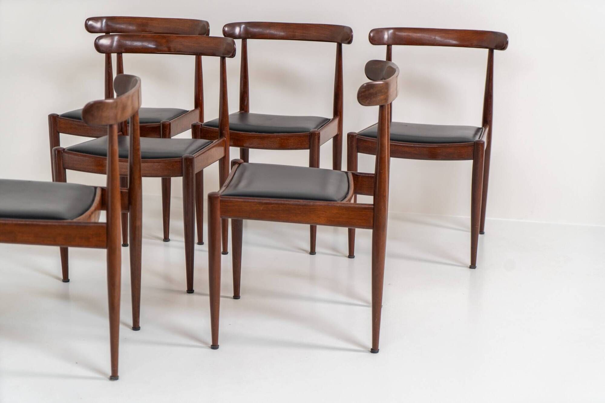 Set of 6 "Model 500" dining chairs by Alfred Hendrickx