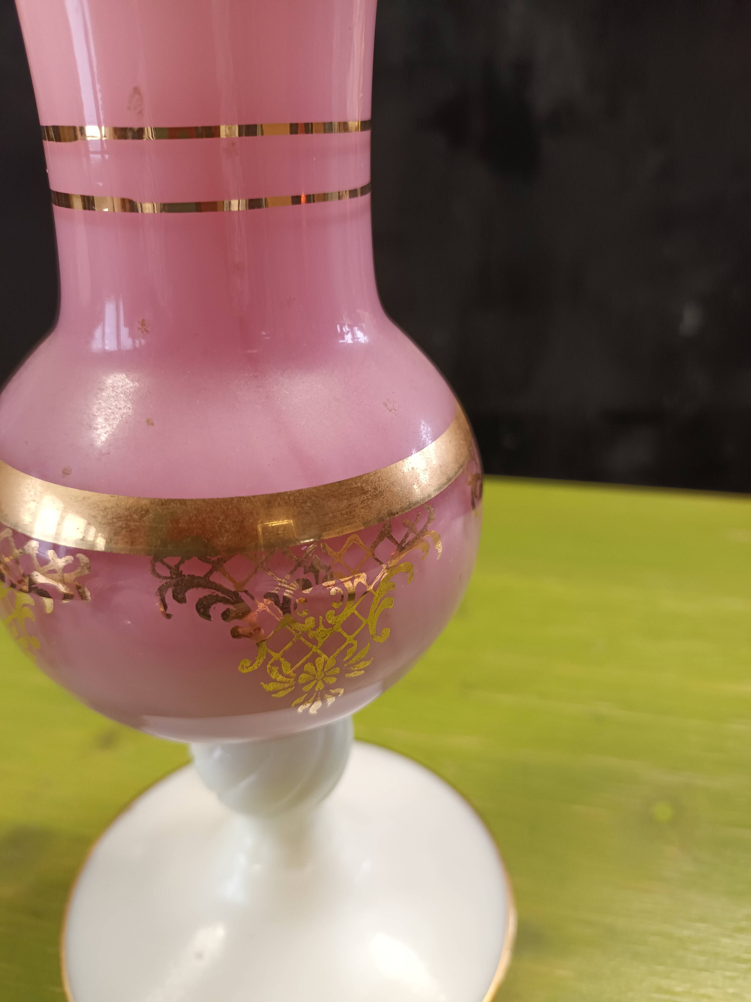 Opaline vase pink and white marquise