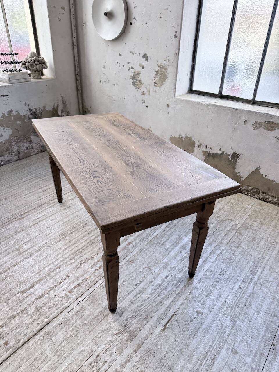 Solid oak farmhouse table with integrated extensions 1950