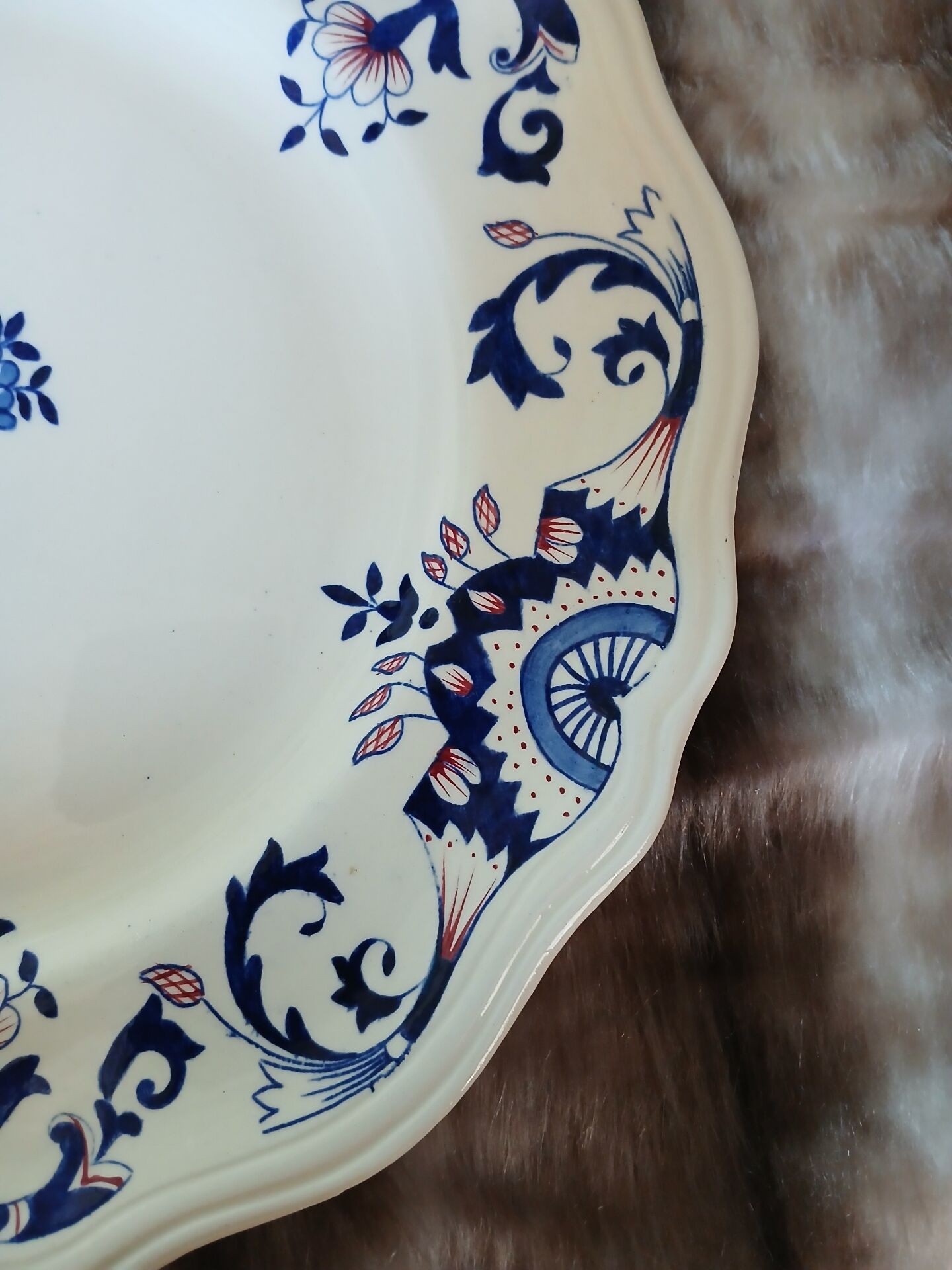 12 assiettes plates anciennes de Longchamp 