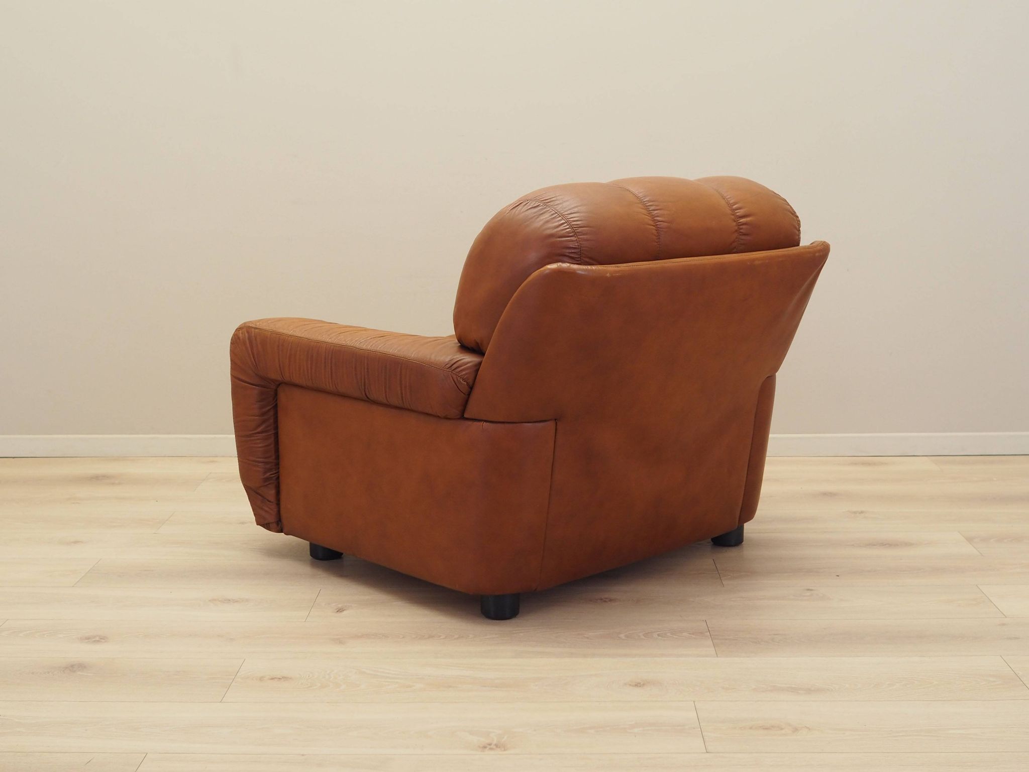 Fauteuil marron, design italien, années 1970, production : Italie