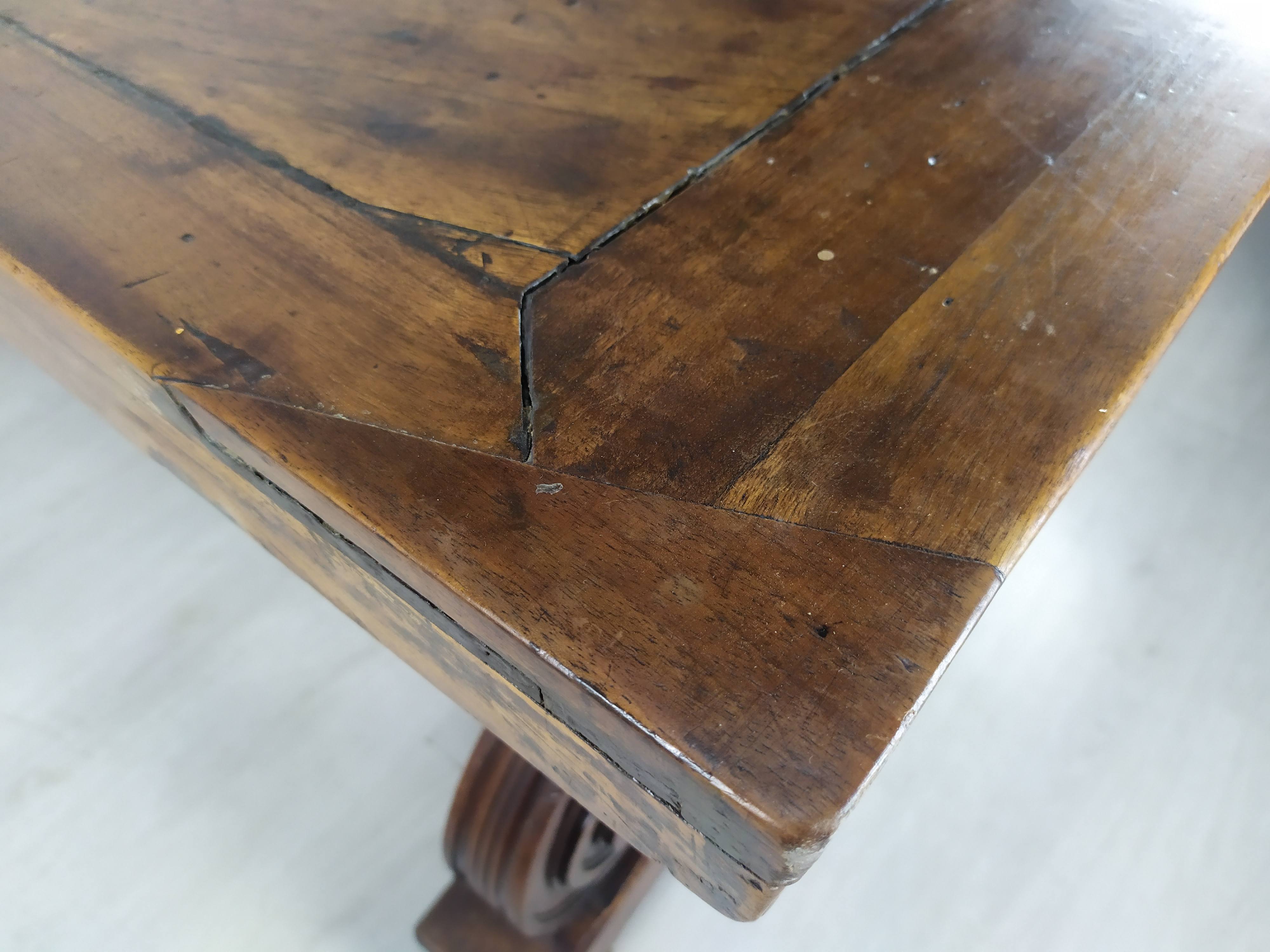 Spanish renaissance table