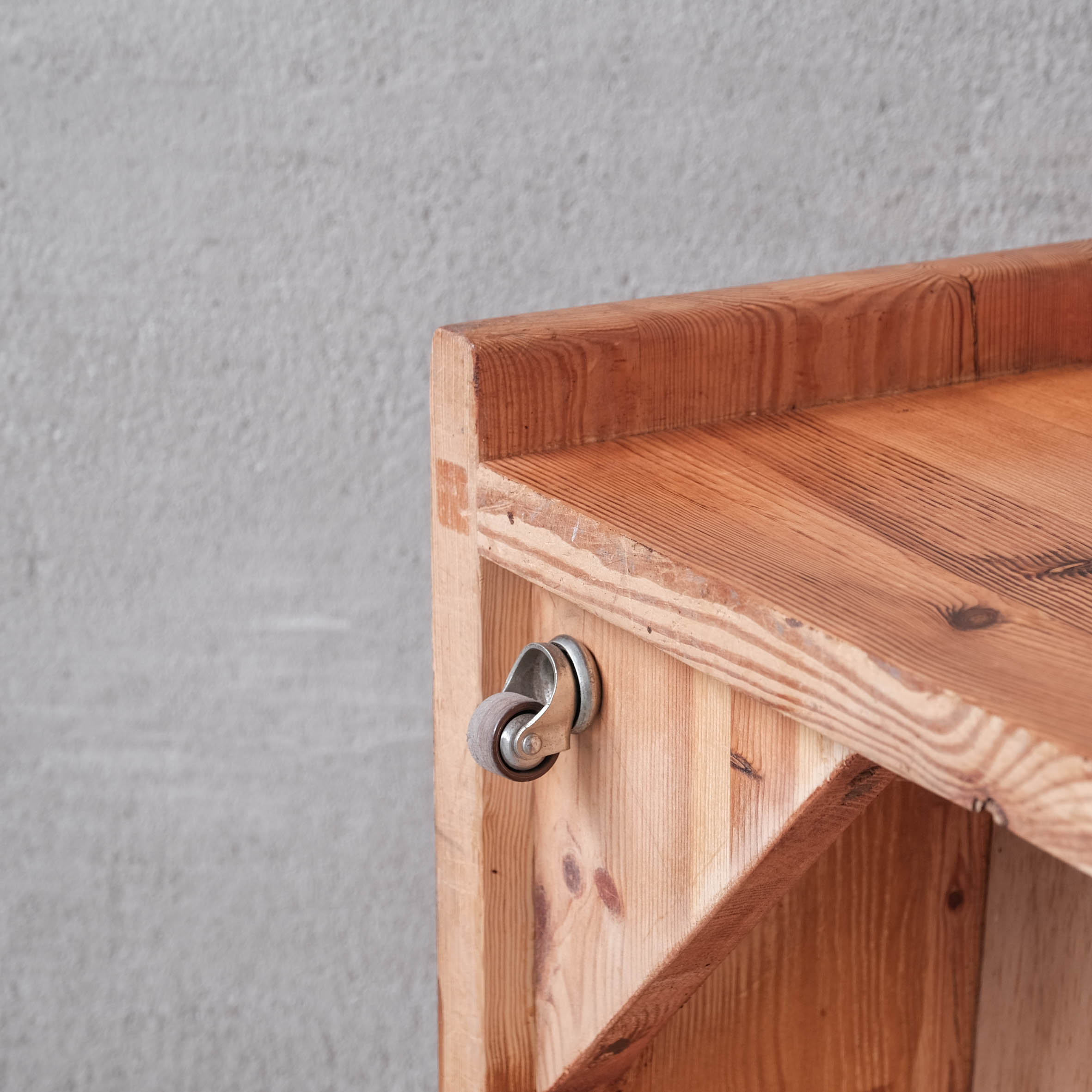 Pair of mid-century pine armchairs
