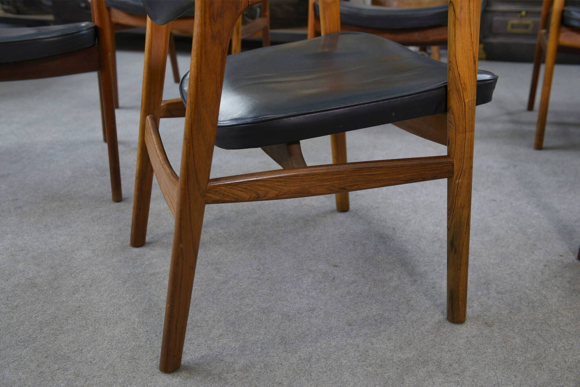 Set of 6 Scandinavian armchairs in leather and rosewood by Gondo Gravesen for Atelier Bondo Gravesen Snedkerier 1960s.