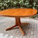 Table en teck extensible à deux rallonges