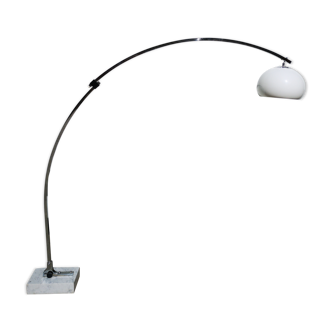 Seventies arc lamppost