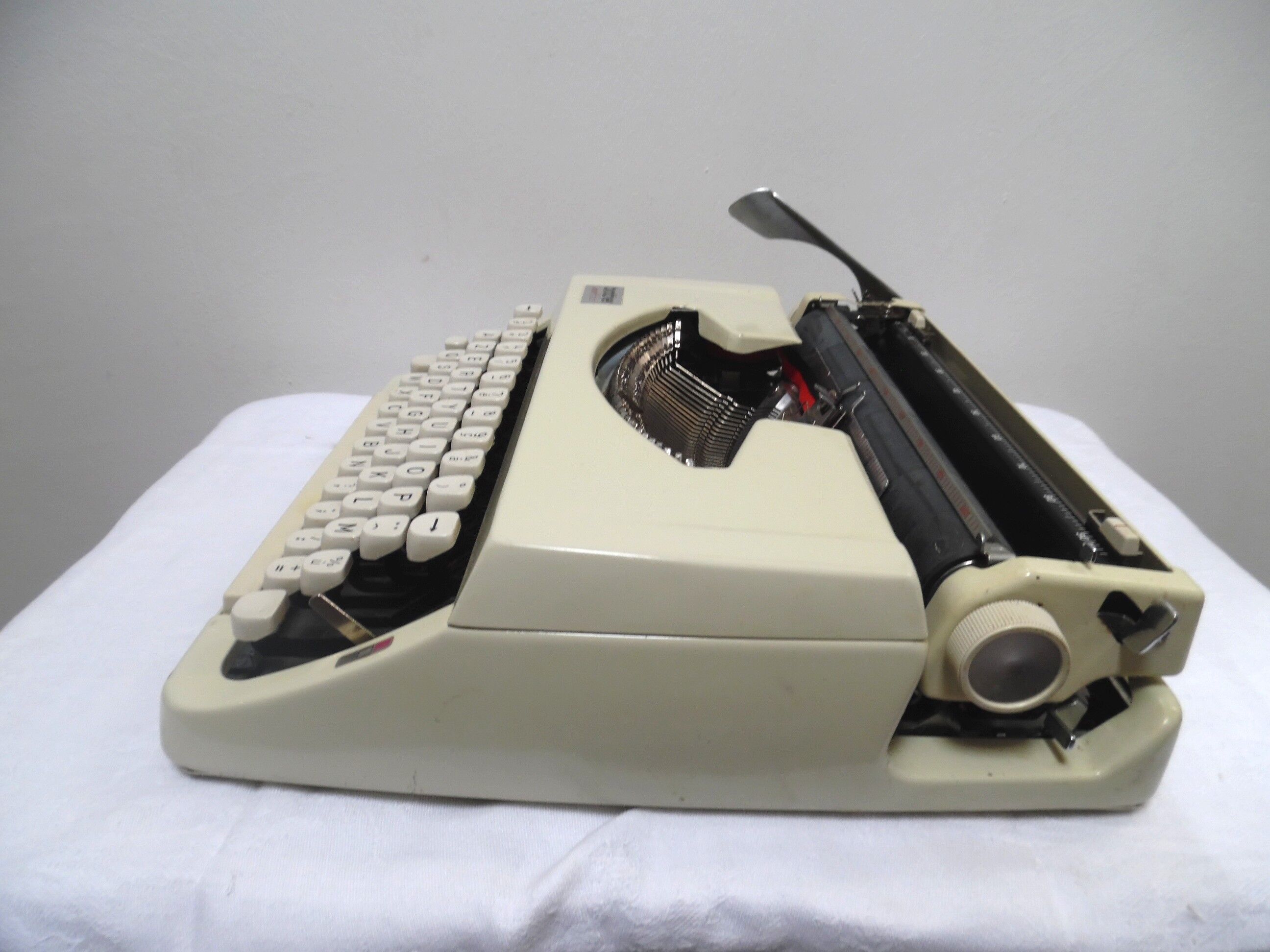 Brother typewriter model 200
