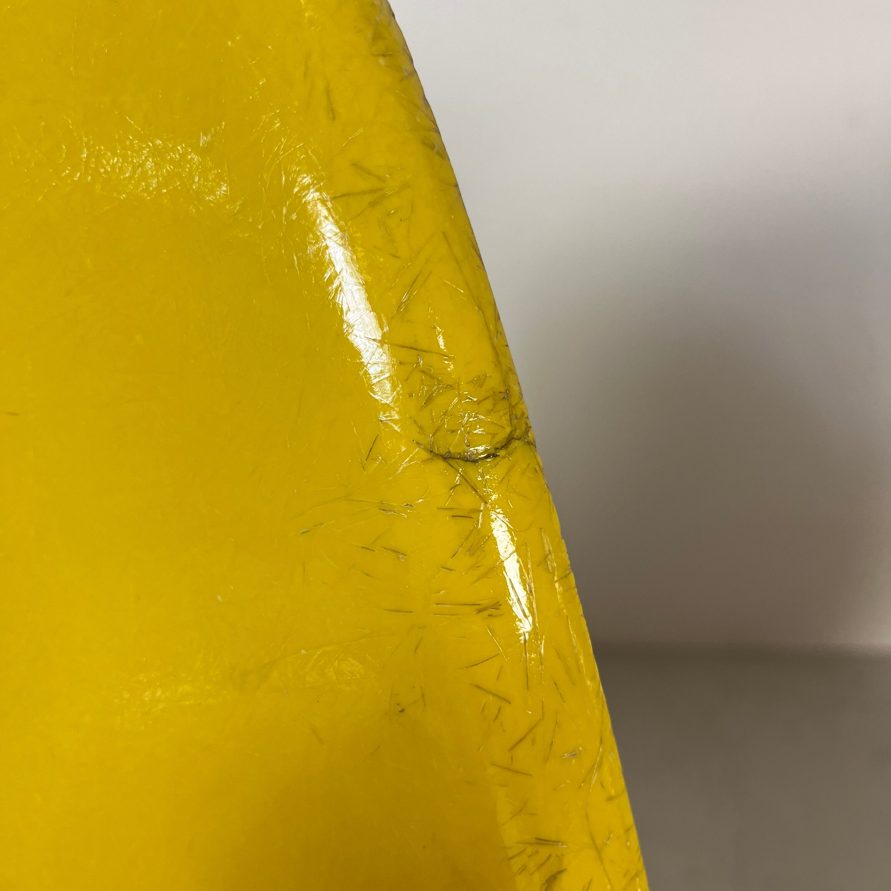 DSW side chairs by Charles & Ray Eames for Herman Miller