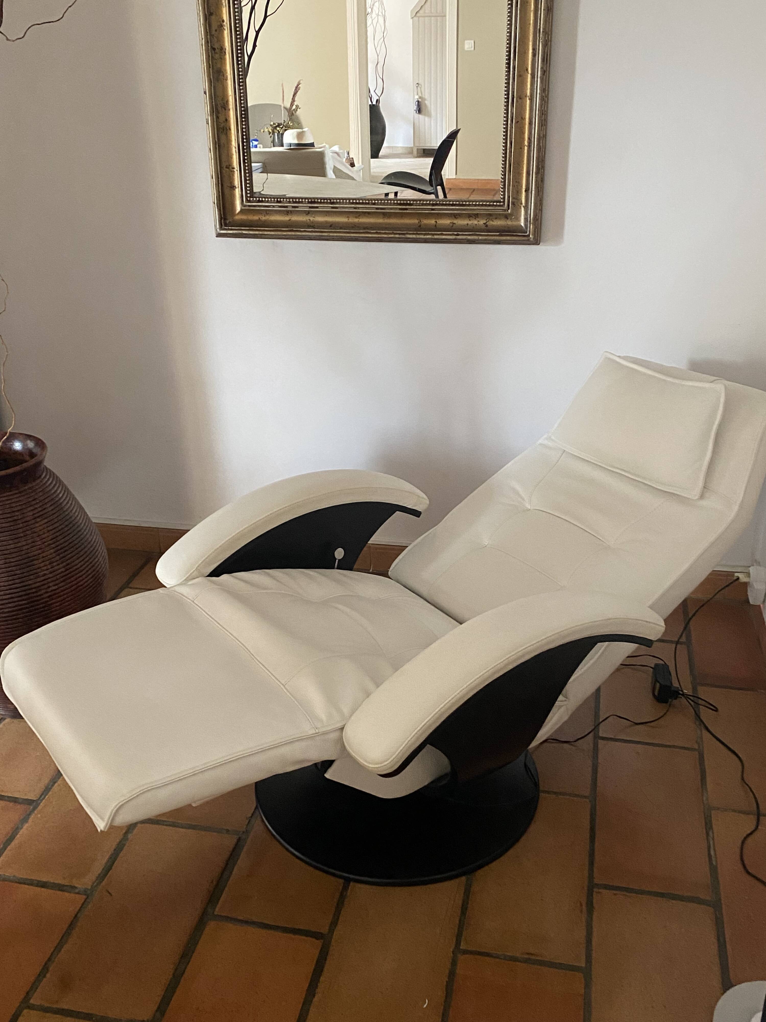 Mistral reclining armchair Roche Bobois
