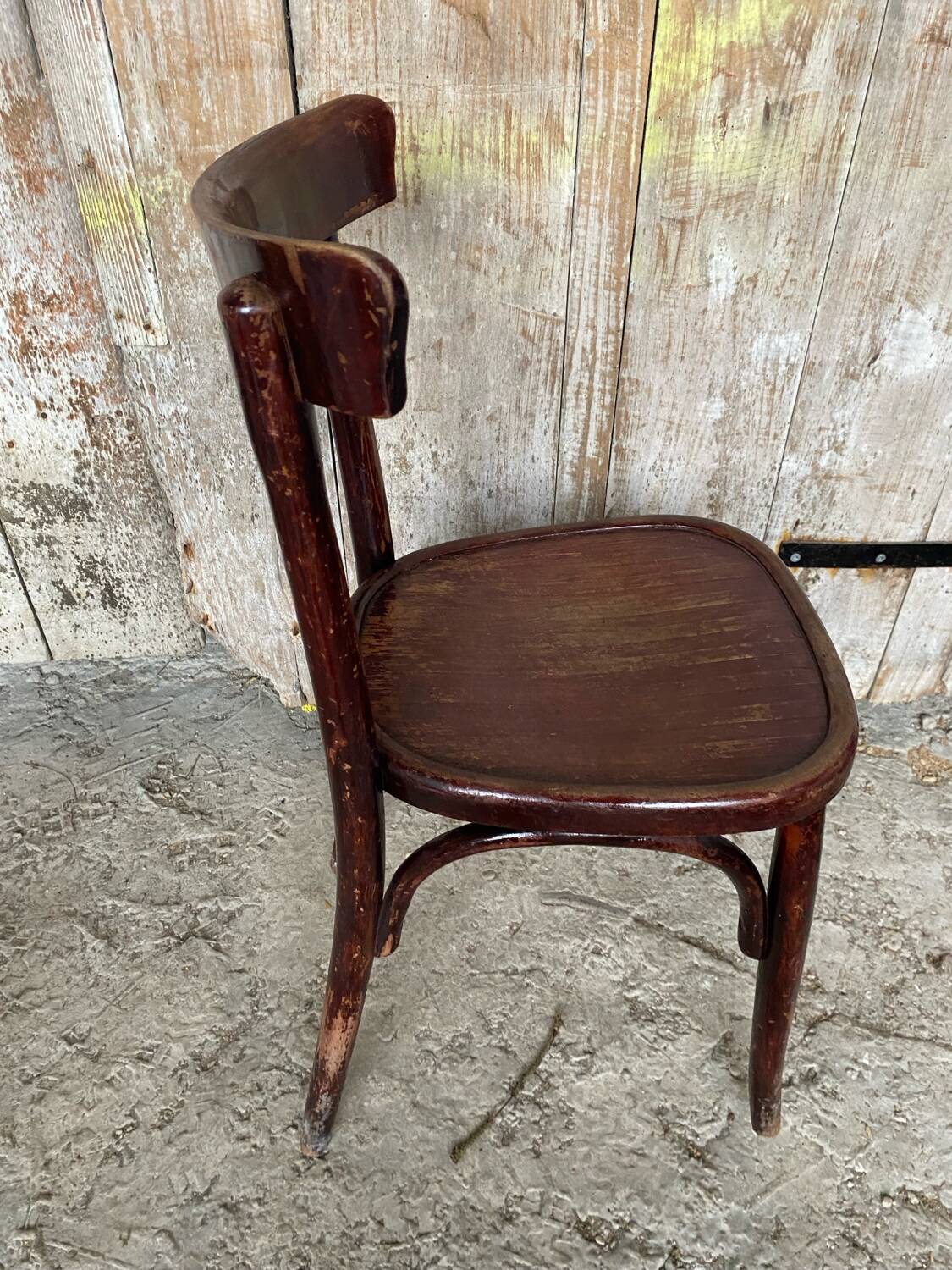 Antique bistrot chair wood curved back vintage