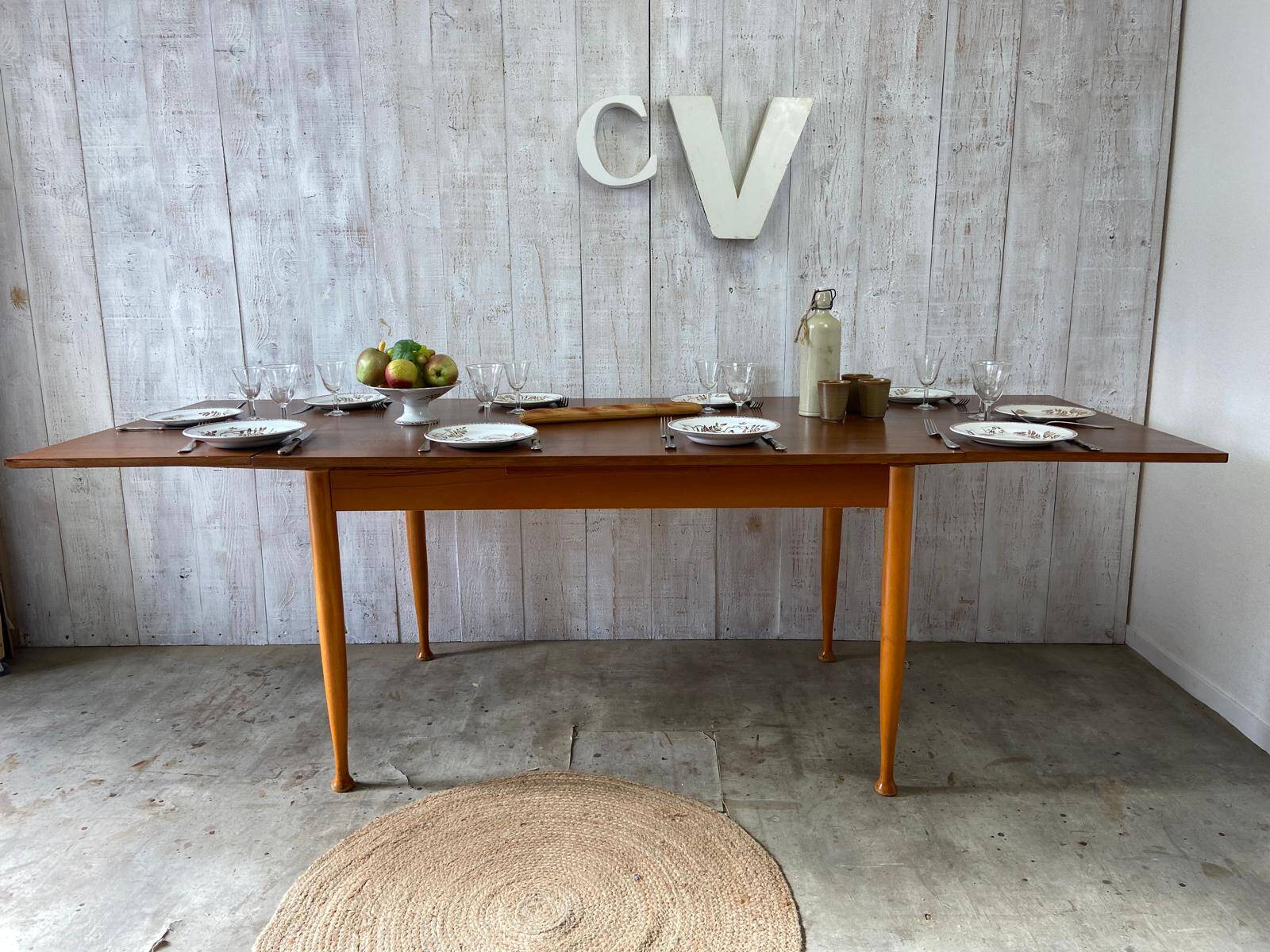 Vintage extendable table
