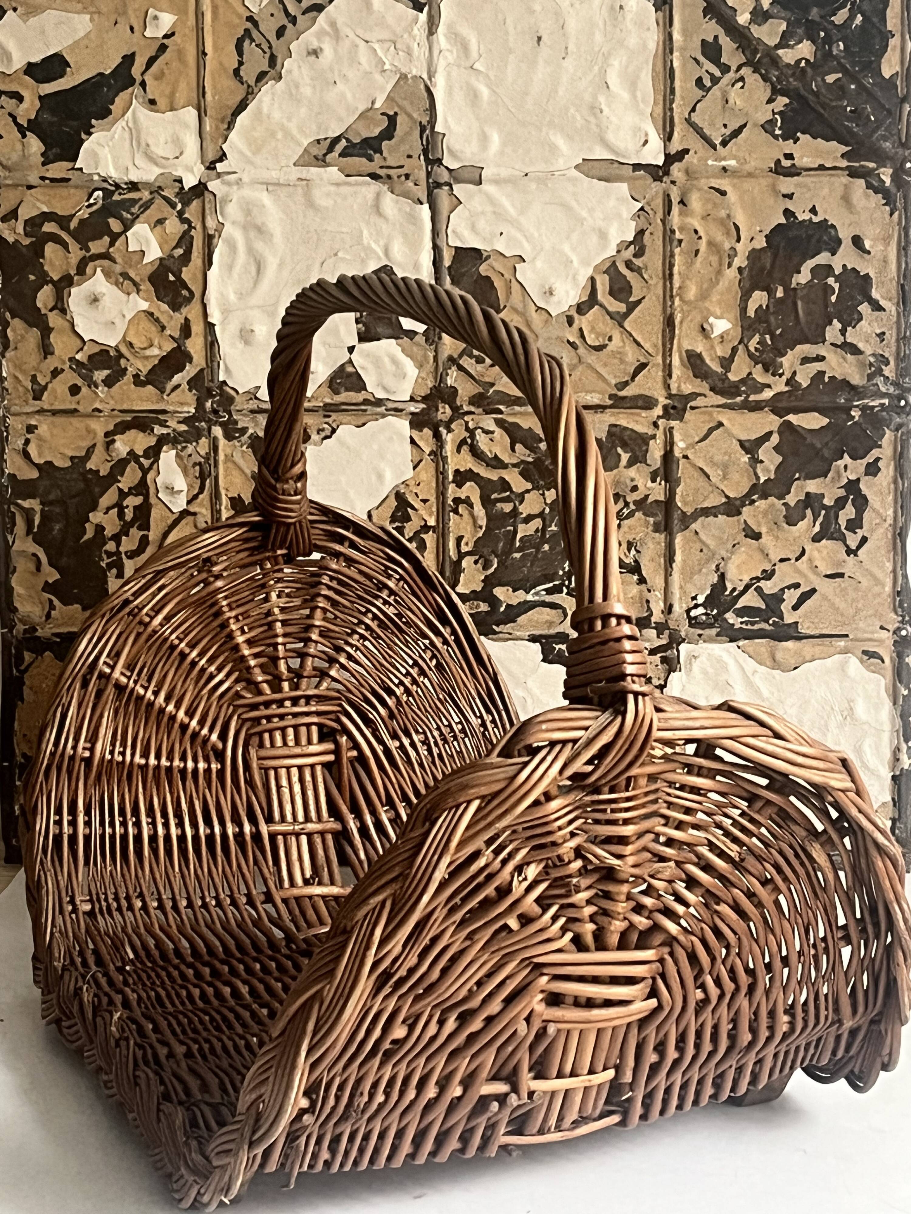 Log basket, woven wicker