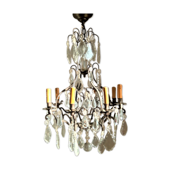 Lustre à pampilles bronze et cristal 8 lumières de style Louis XV.