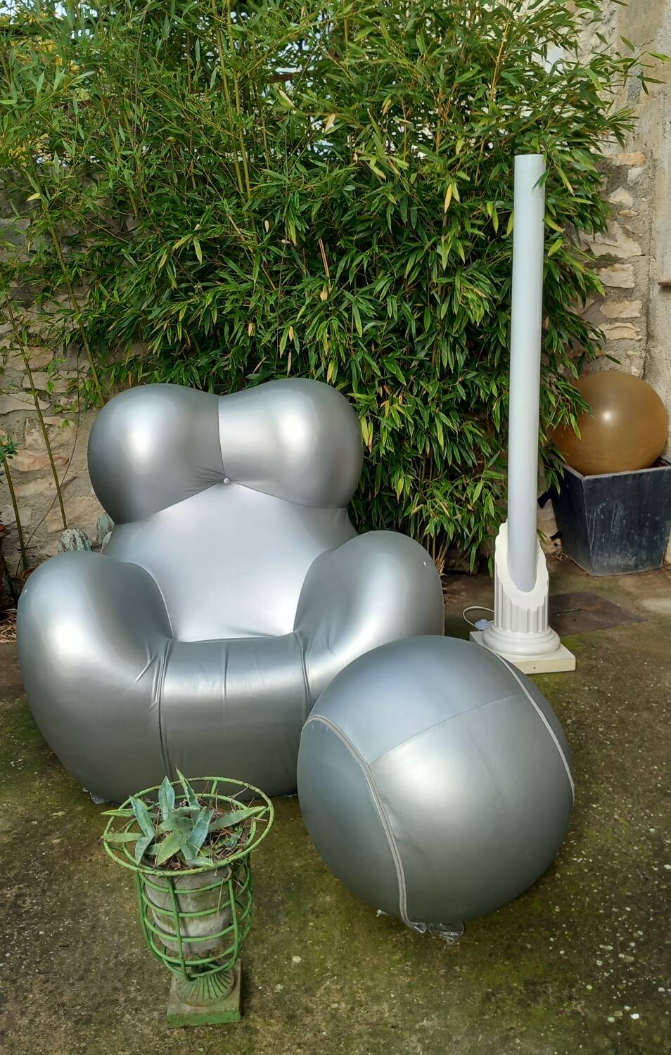 Fauteuil et repose pieds mamma Gaetano Pesce