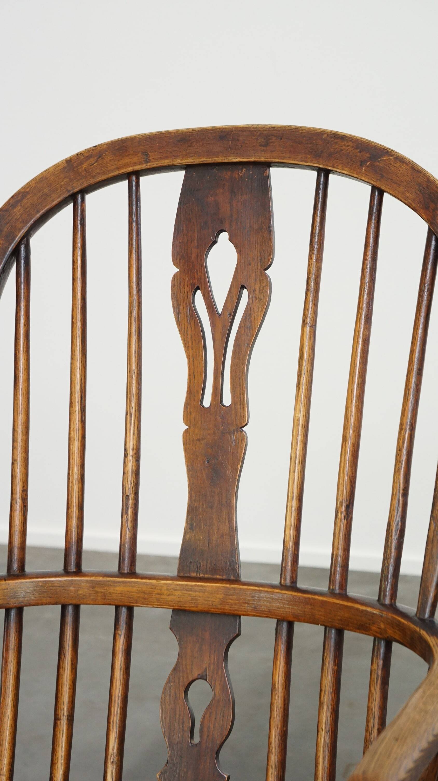 Set of 2 antique English highback Windsor dining chairs