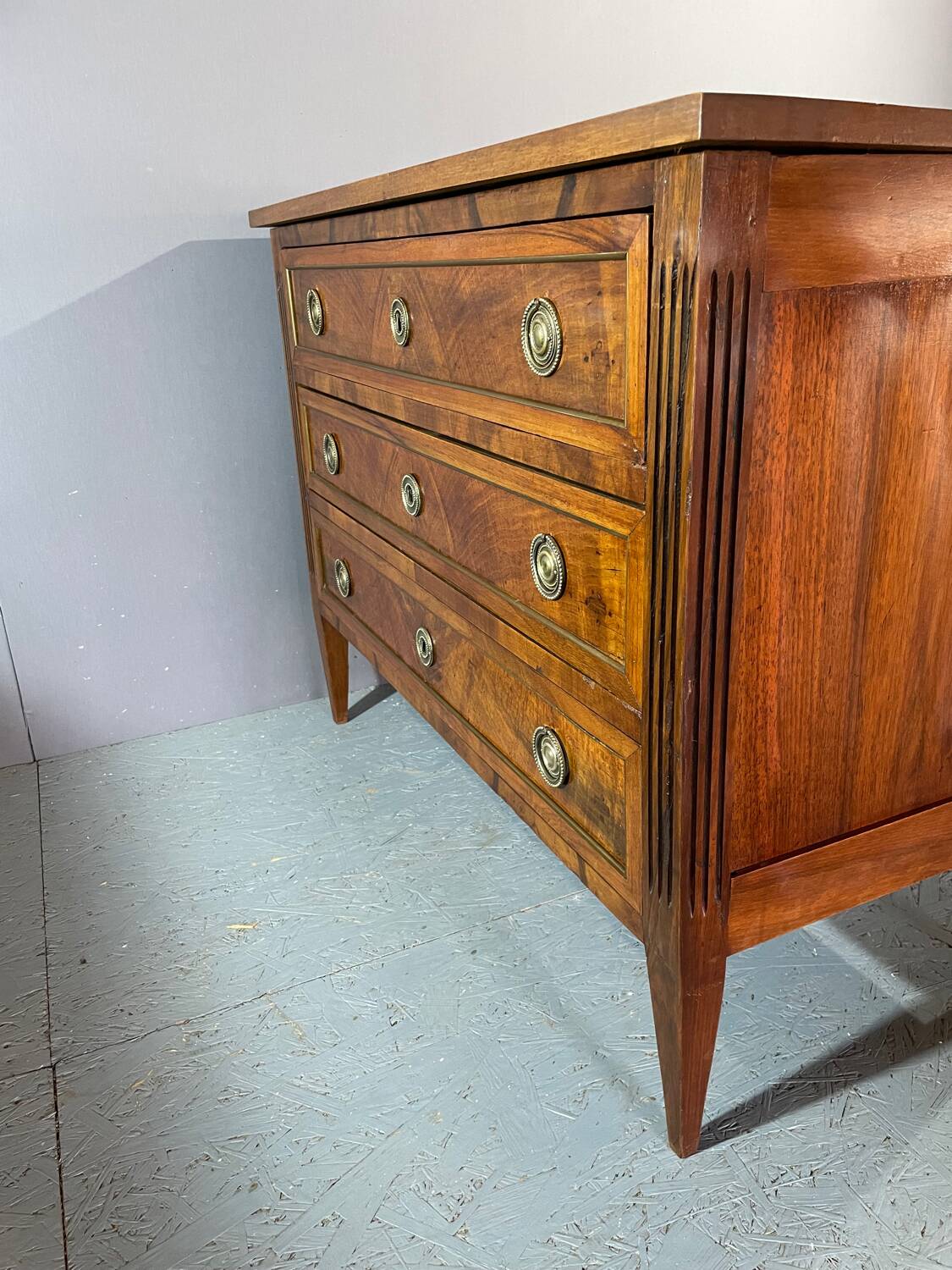 Commode de style Louis XVI