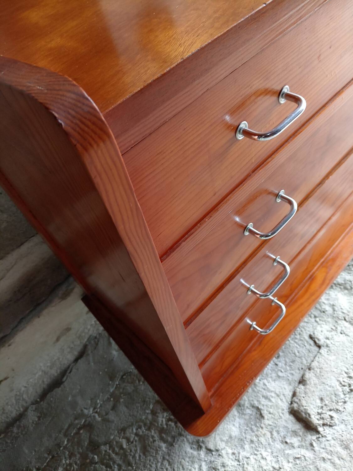 Vintage chest of drawers