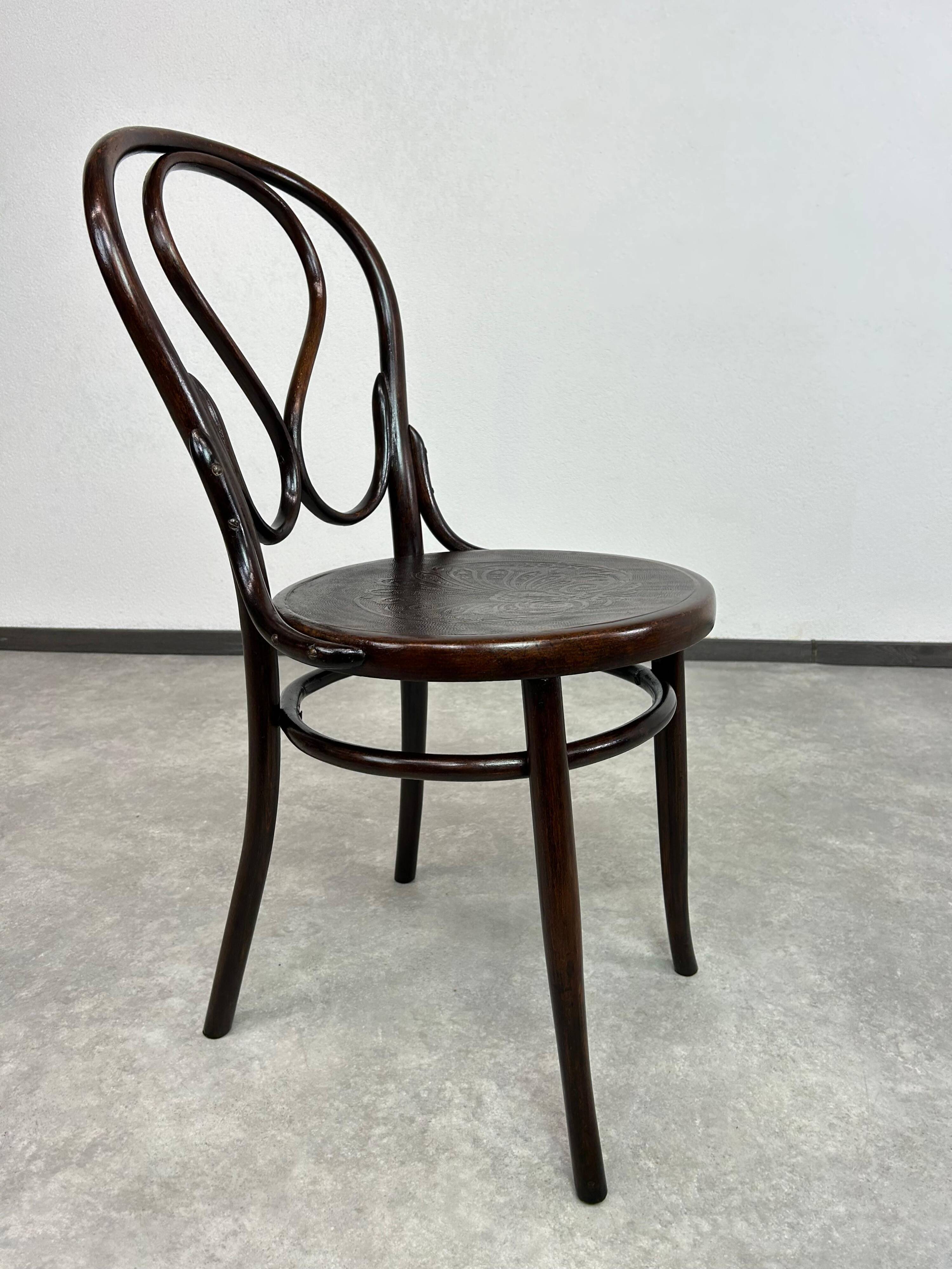 Bentwood dining chair no. 20 by Thonet