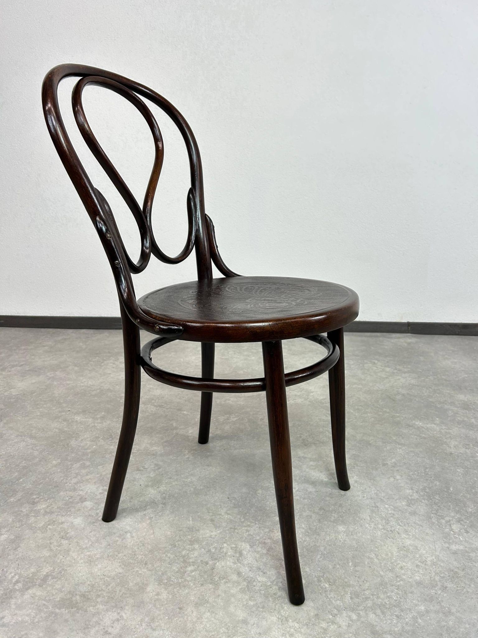 Bentwood dining chair no. 20 by Thonet