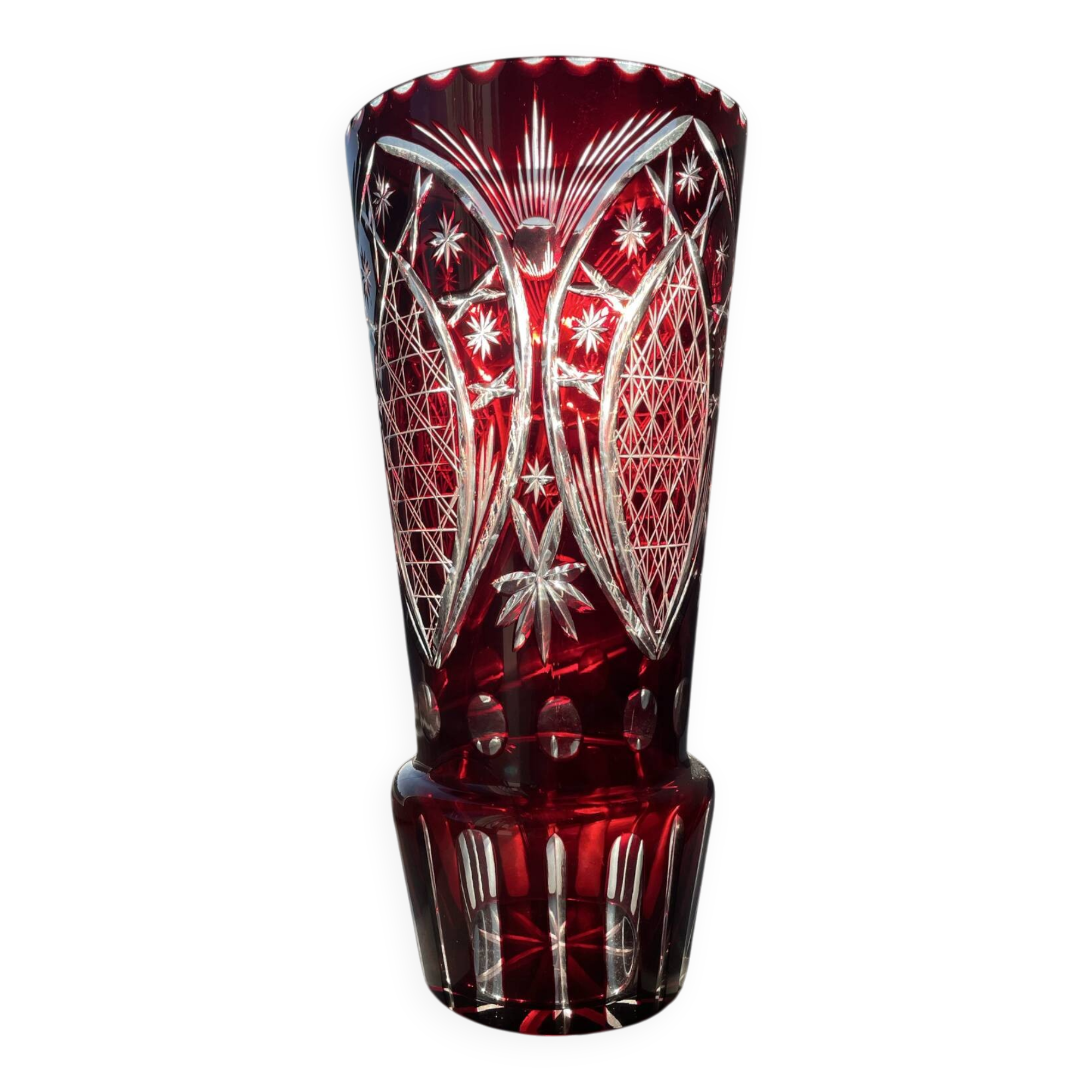 Hand-cut crystal vase, Bohemian or Polish - Vintage - Ruby/Cranberry