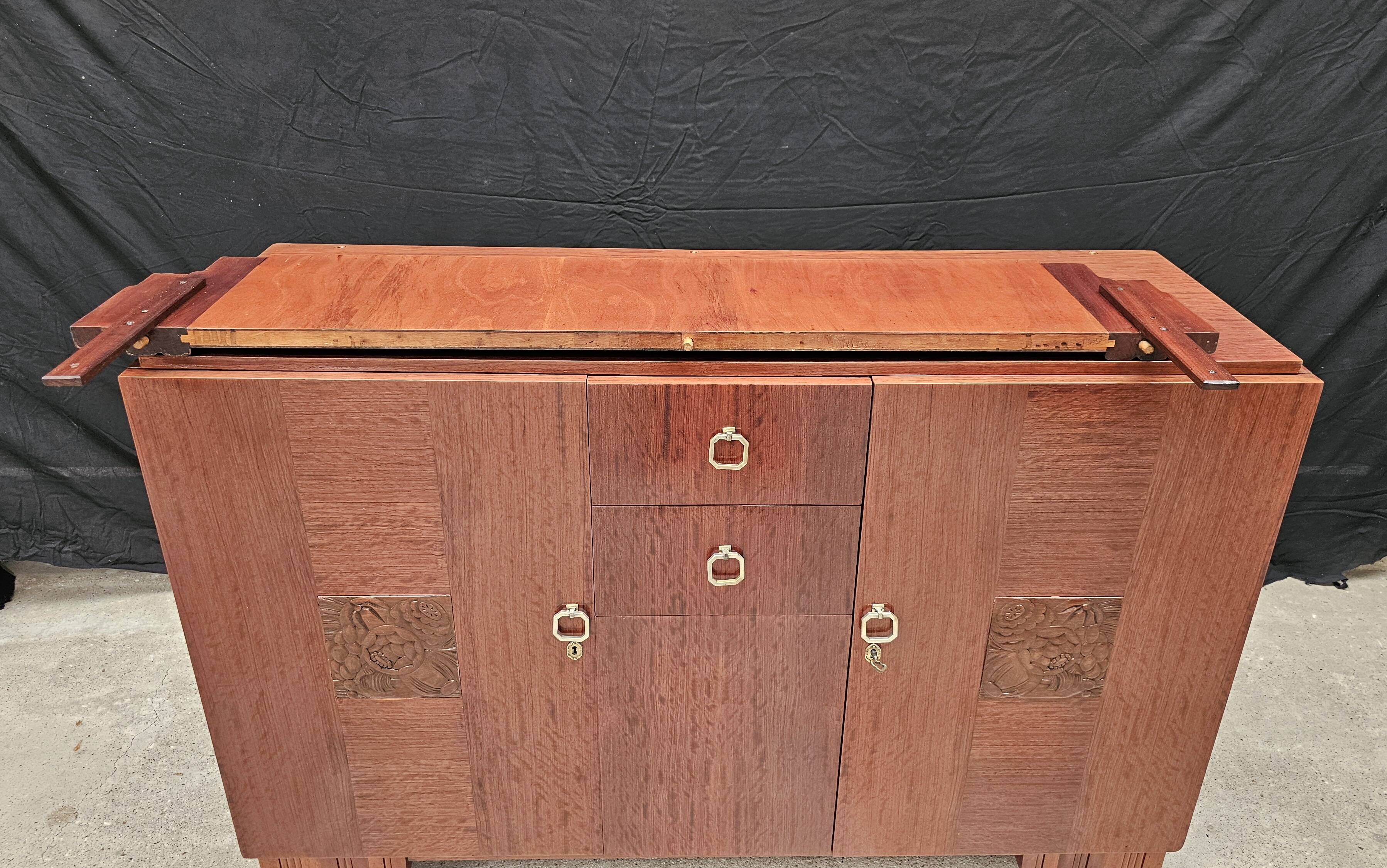 Art Deco buffet by Saddier & Fils in solid rosewood and veneer.