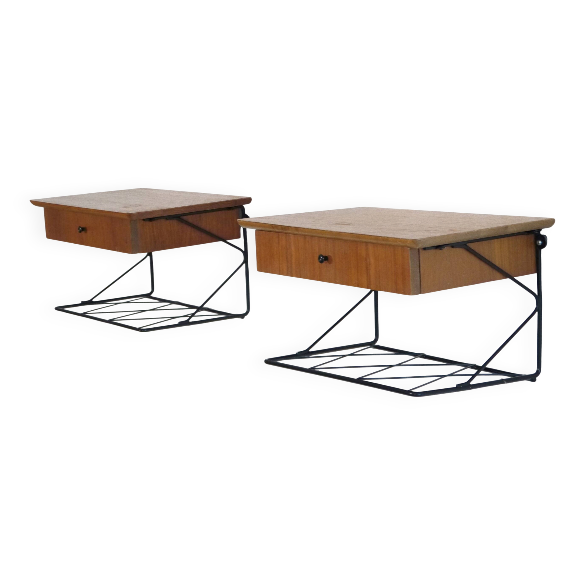 Paire de chevets flottants en teck 1960