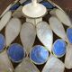 Suspension en nacre bicolore et laiton 